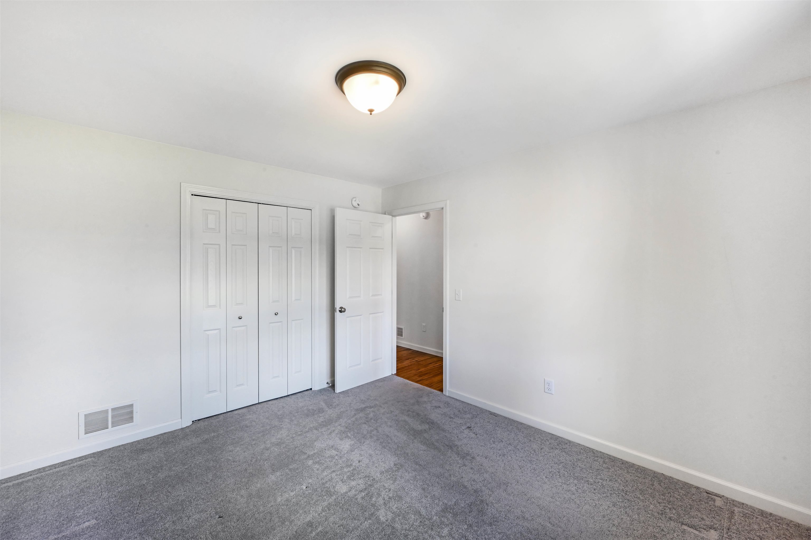 7 Riparian Way
