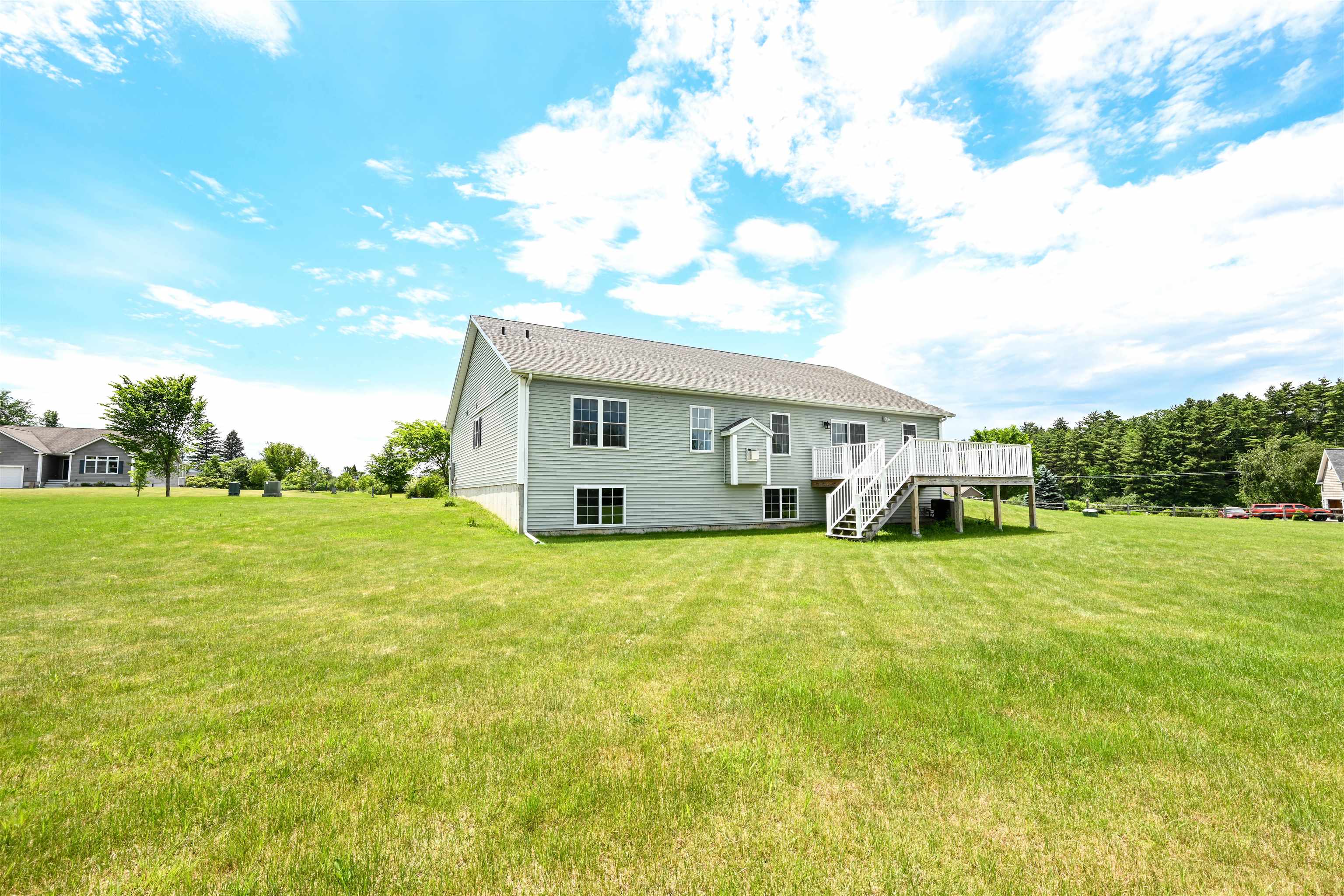 7 Riparian Way
