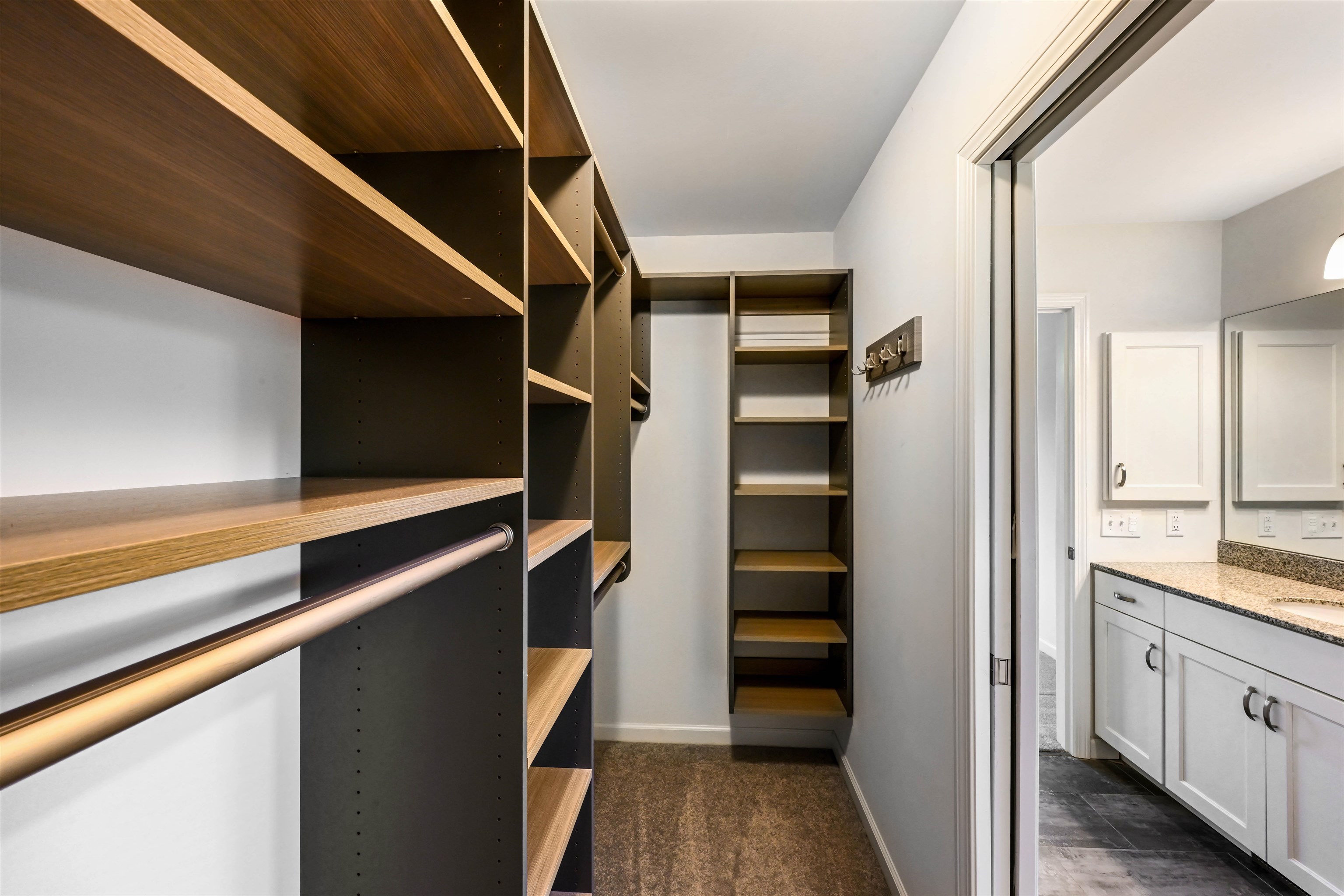 7 Riparian Way