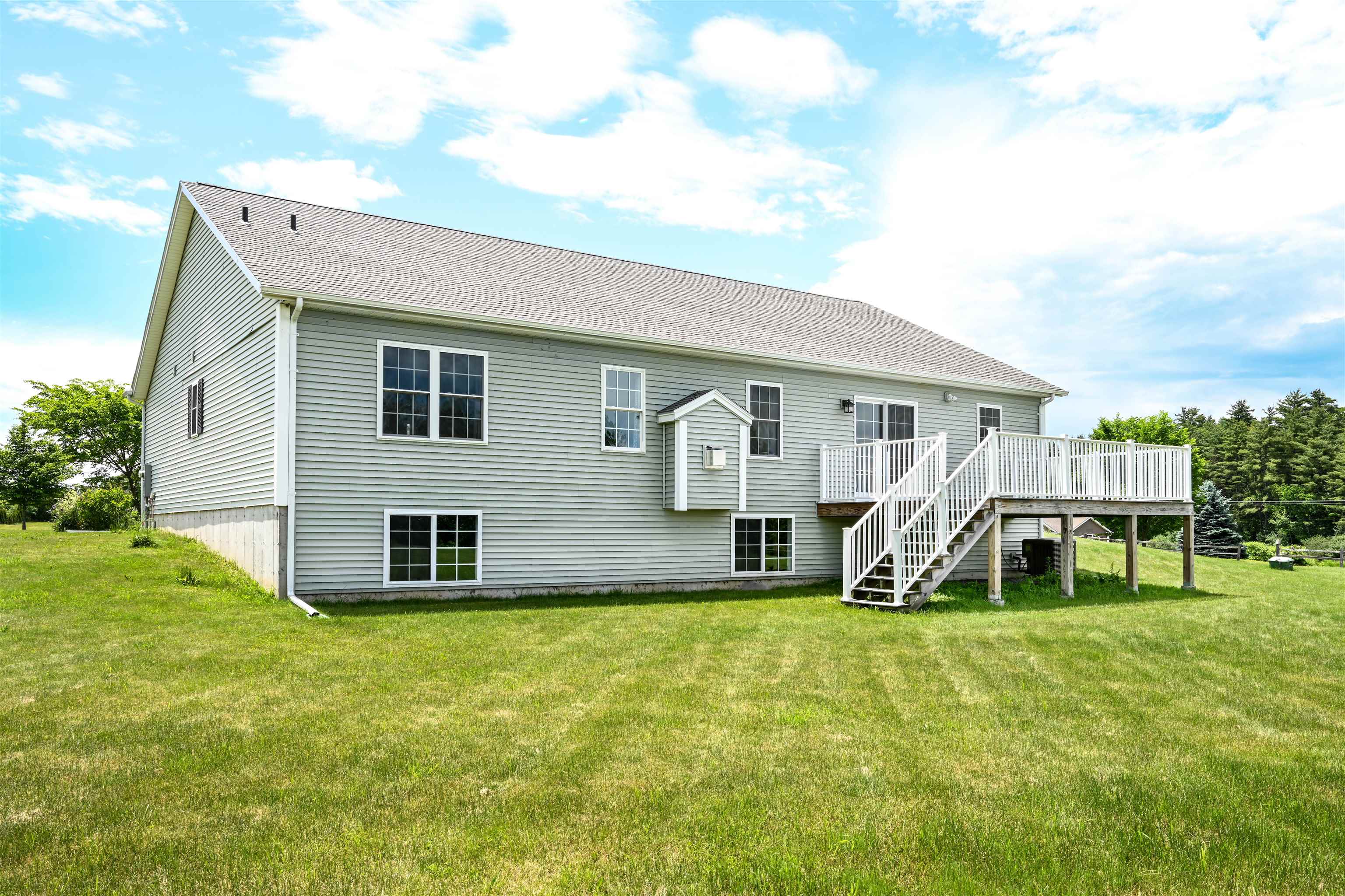 7 Riparian Way