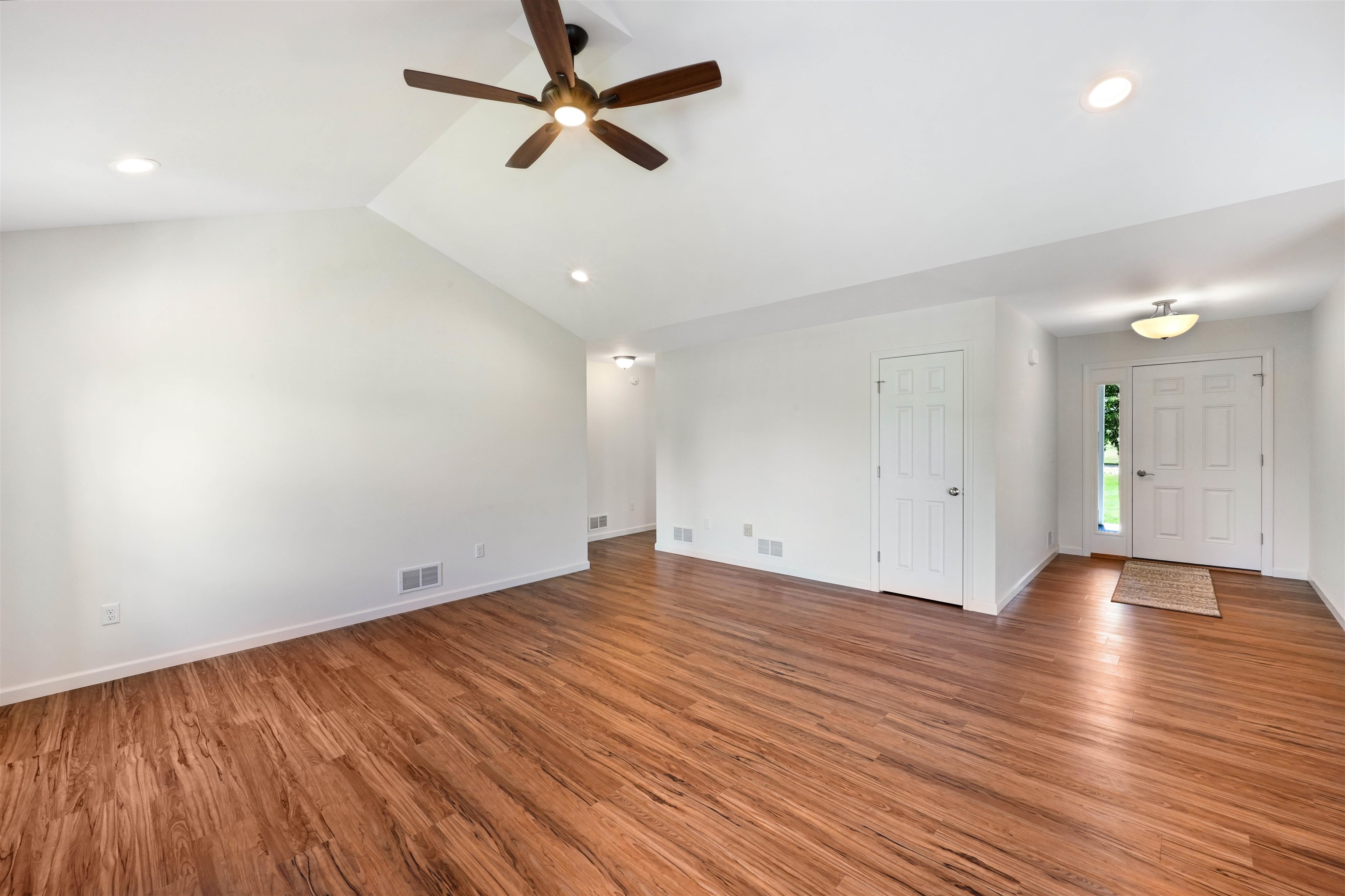 7 Riparian Way