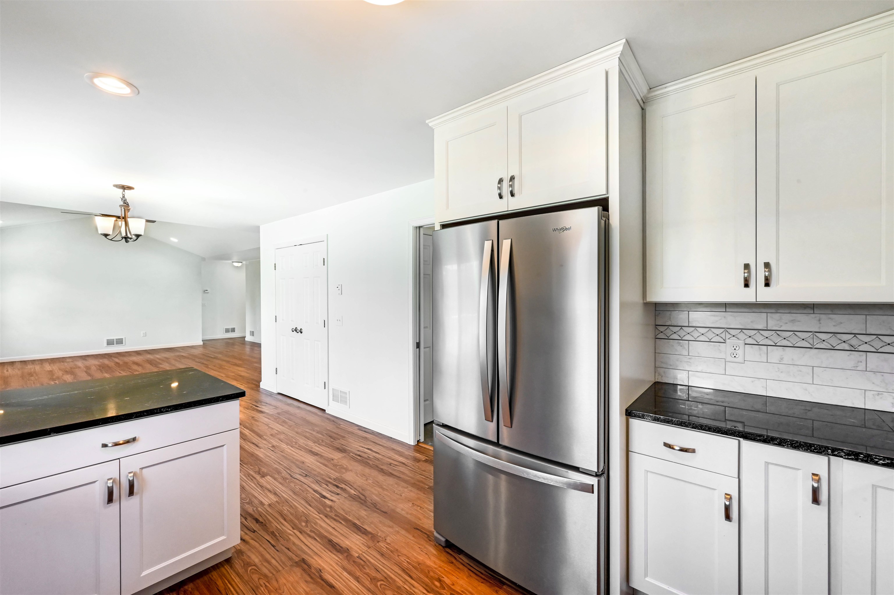 7 Riparian Way