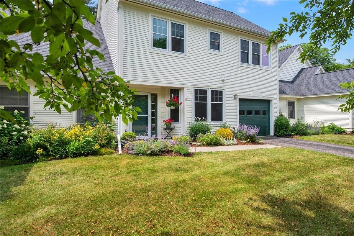 12 Eastman Farm Road