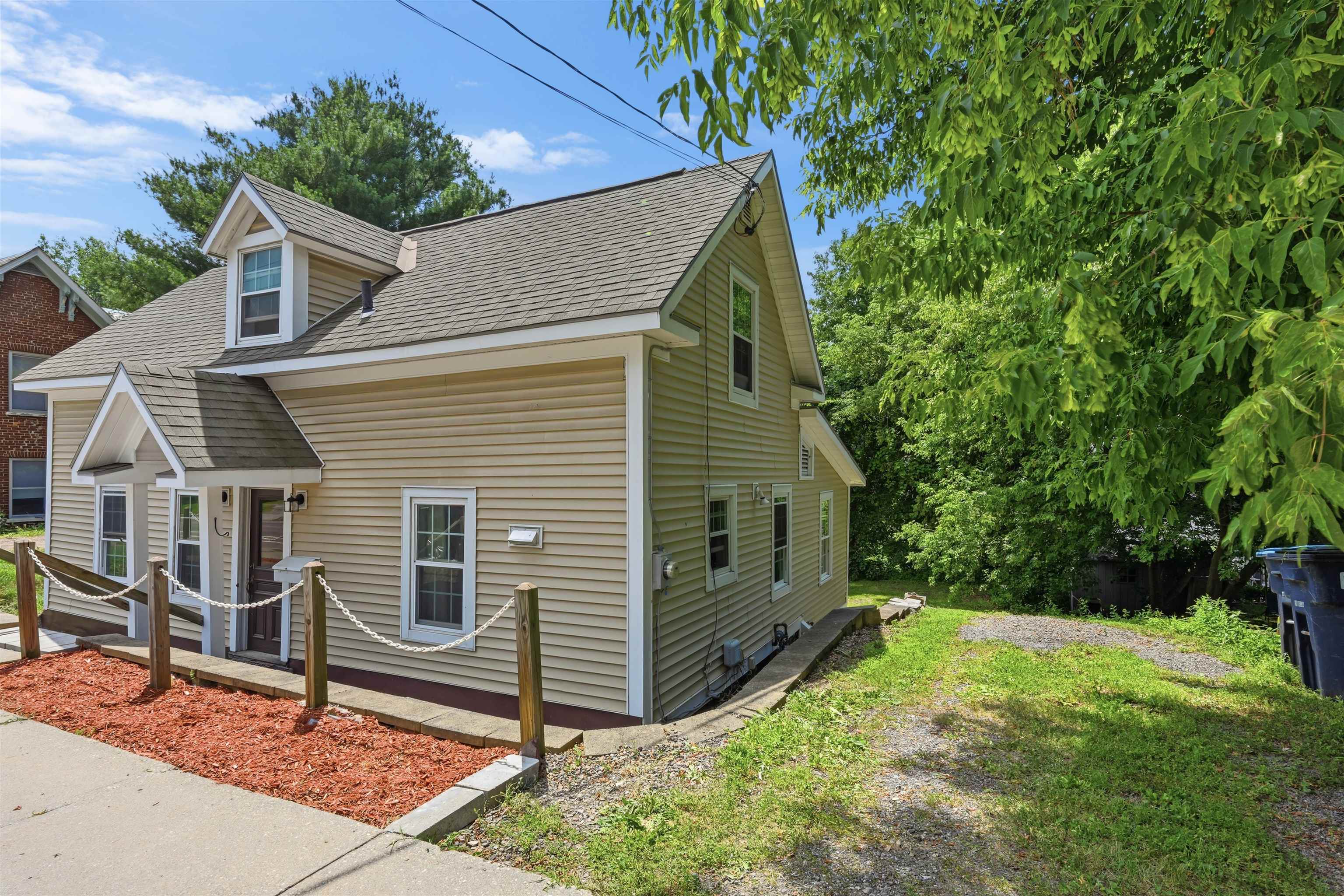 194 Malletts Bay Avenue