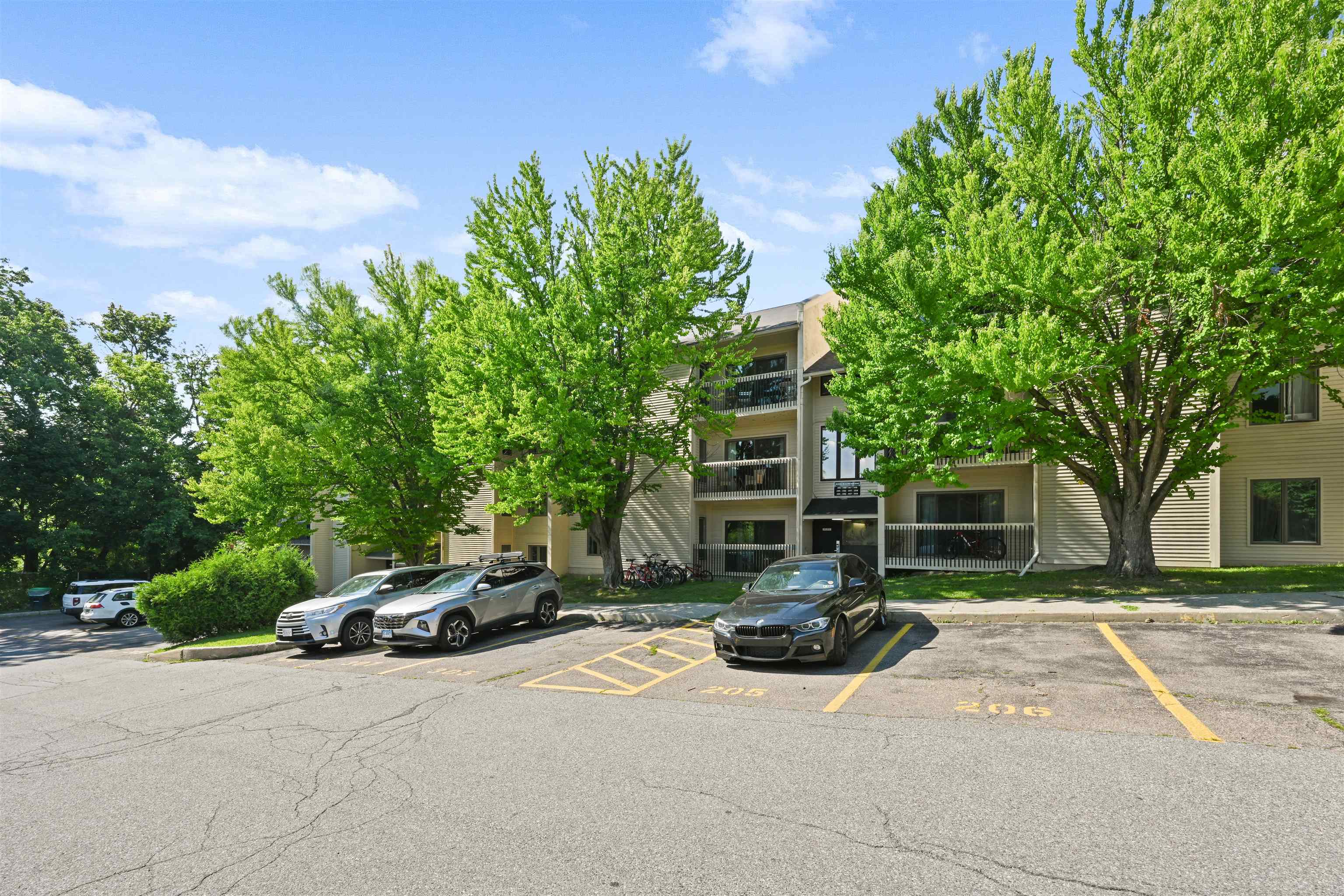 47 South Williams Street Unit: 307
