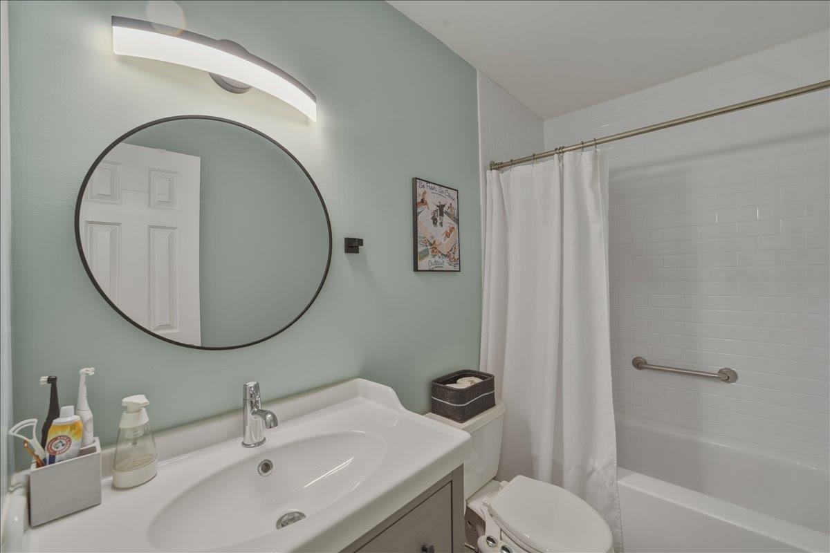 701 Dorset Street Unit: C12
