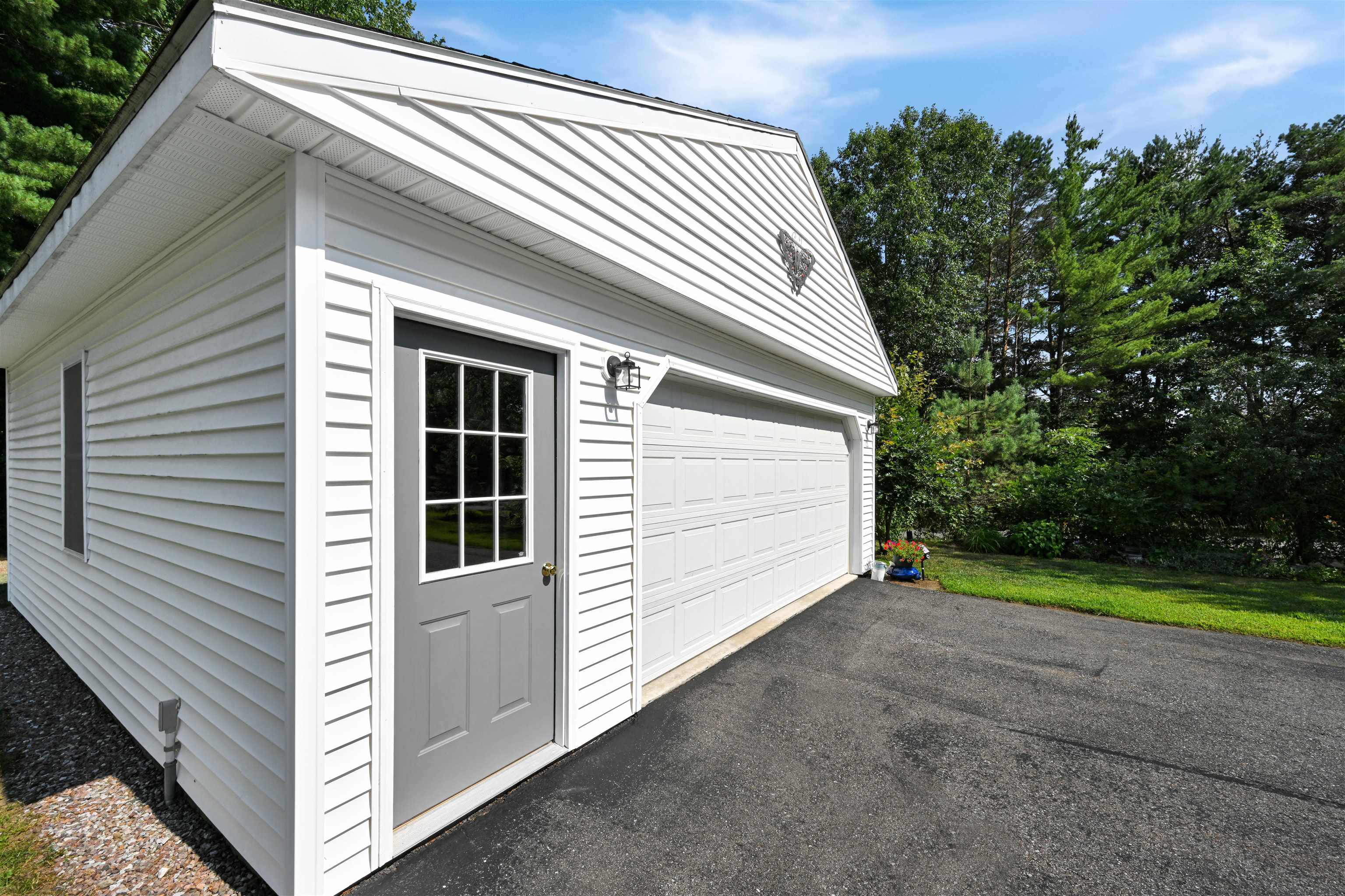 718 Red Pine Road
