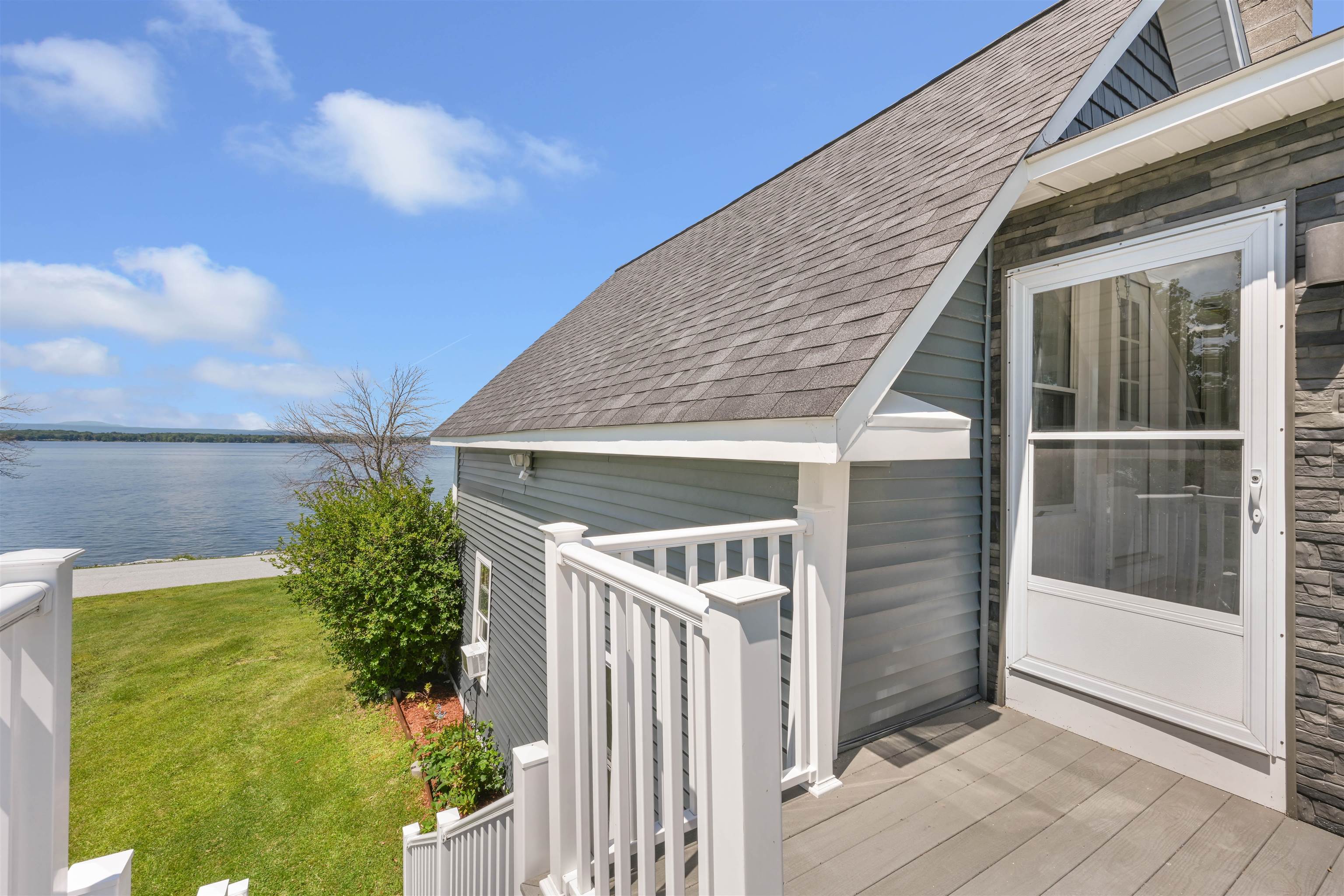 2551 W Shore Road