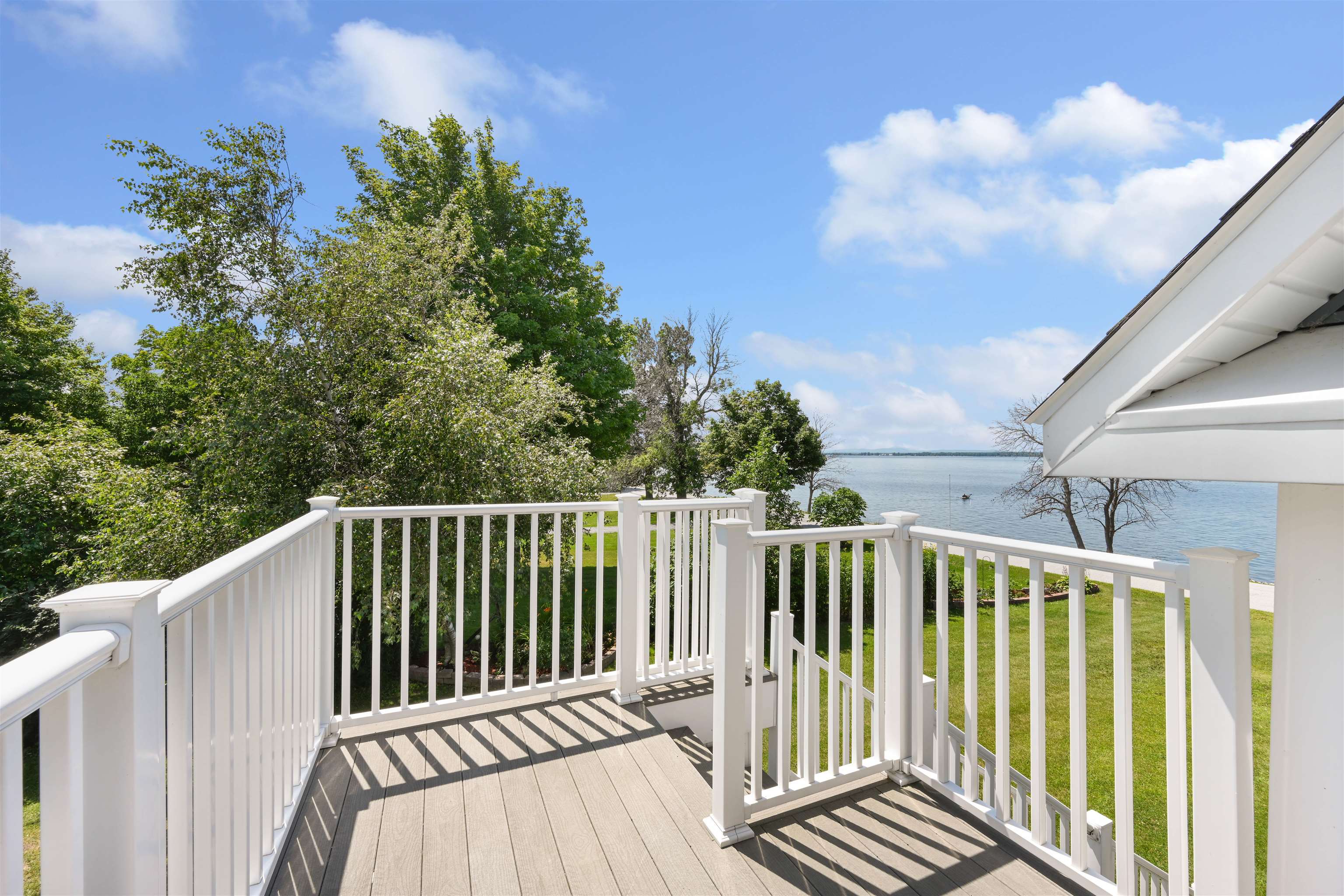 2551 W Shore Road