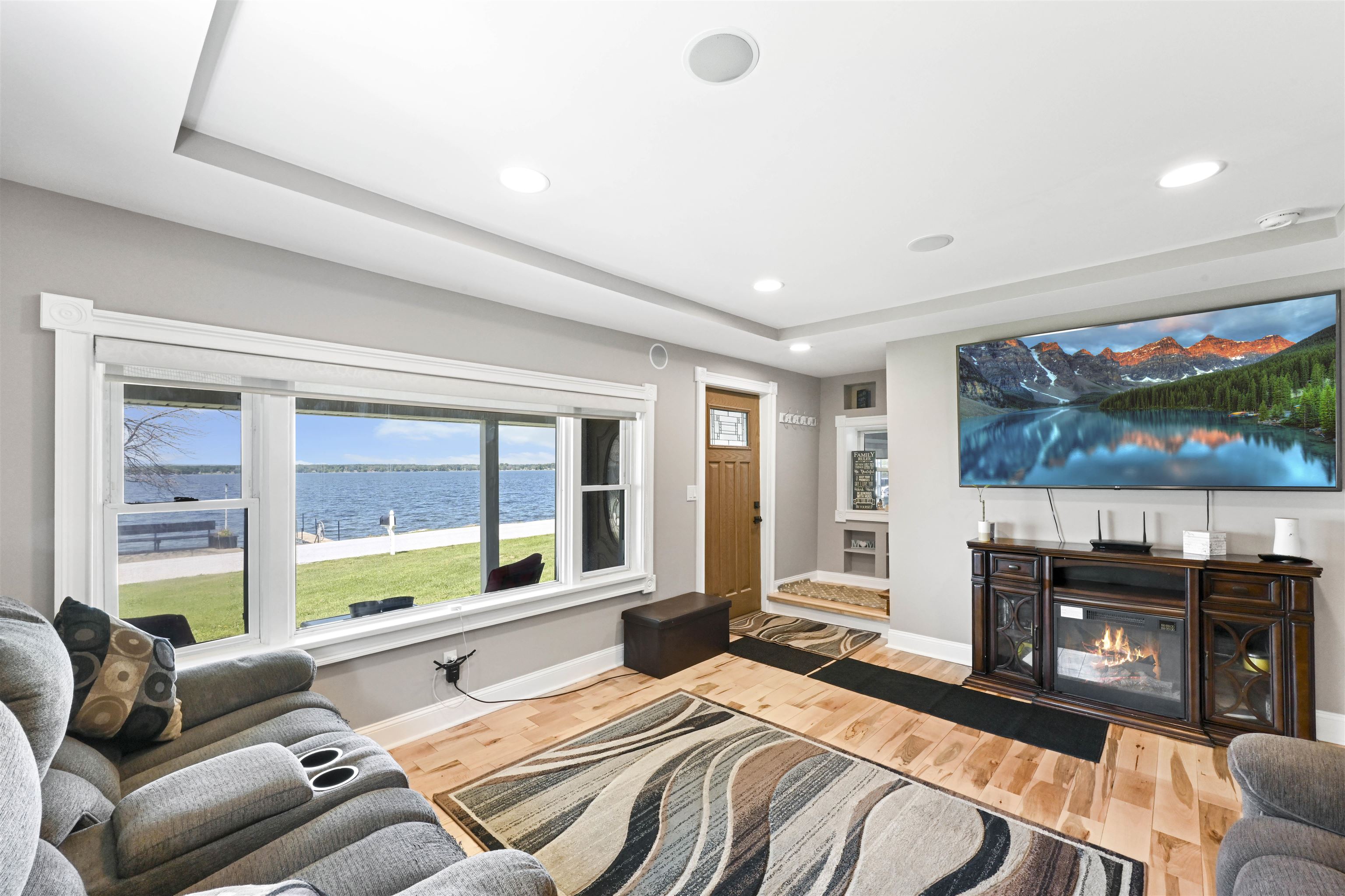 2551 W Shore Road