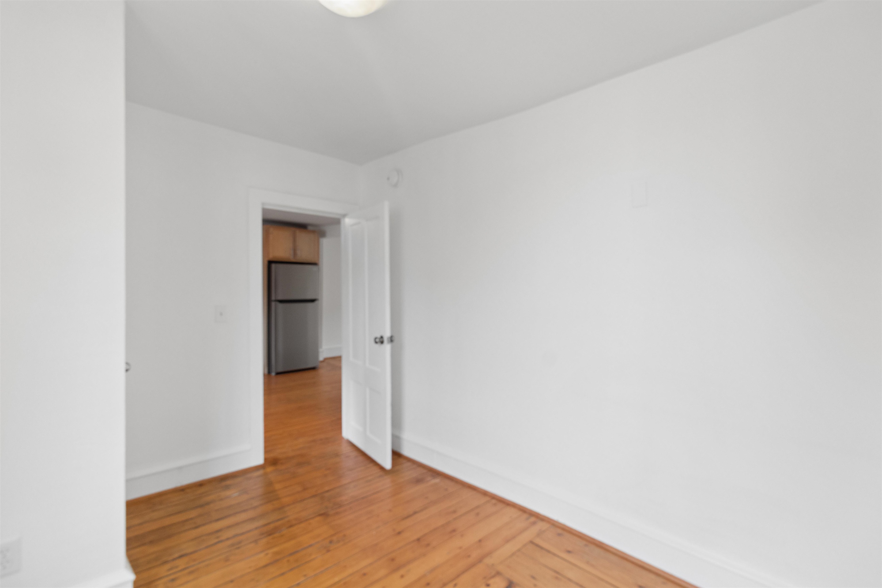 44 Marble Avenue Unit: 4