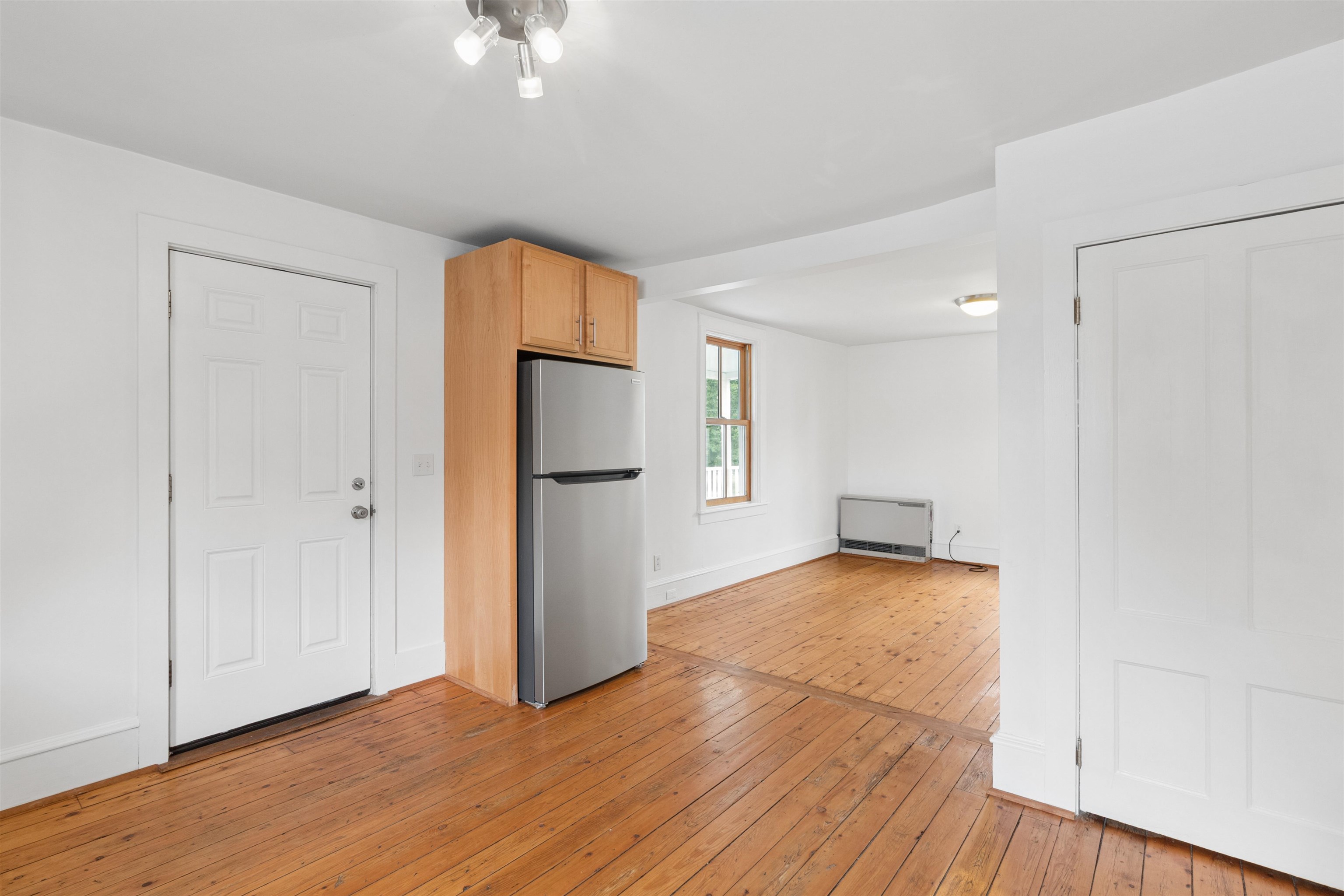 44 Marble Avenue Unit: 4
