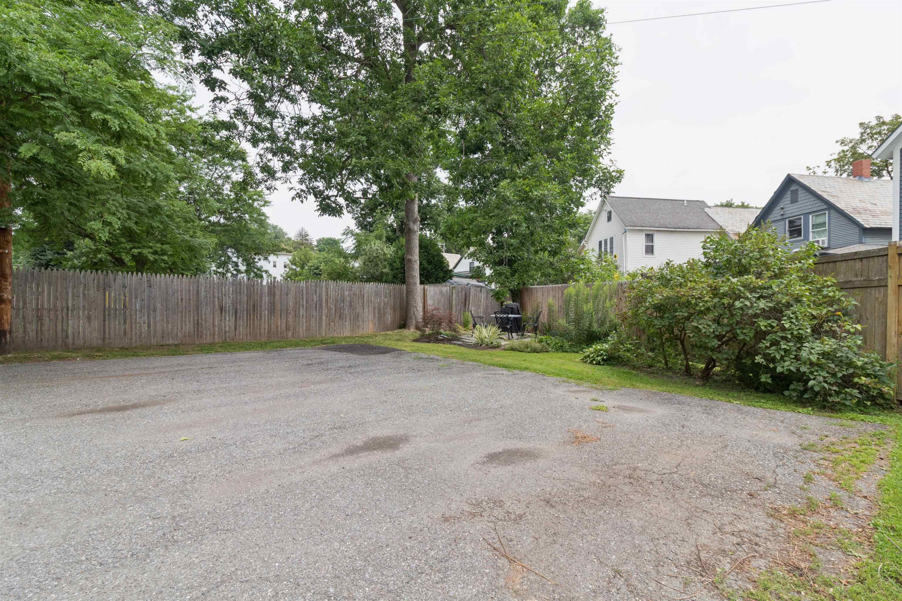 44 Marble Avenue Unit: 4