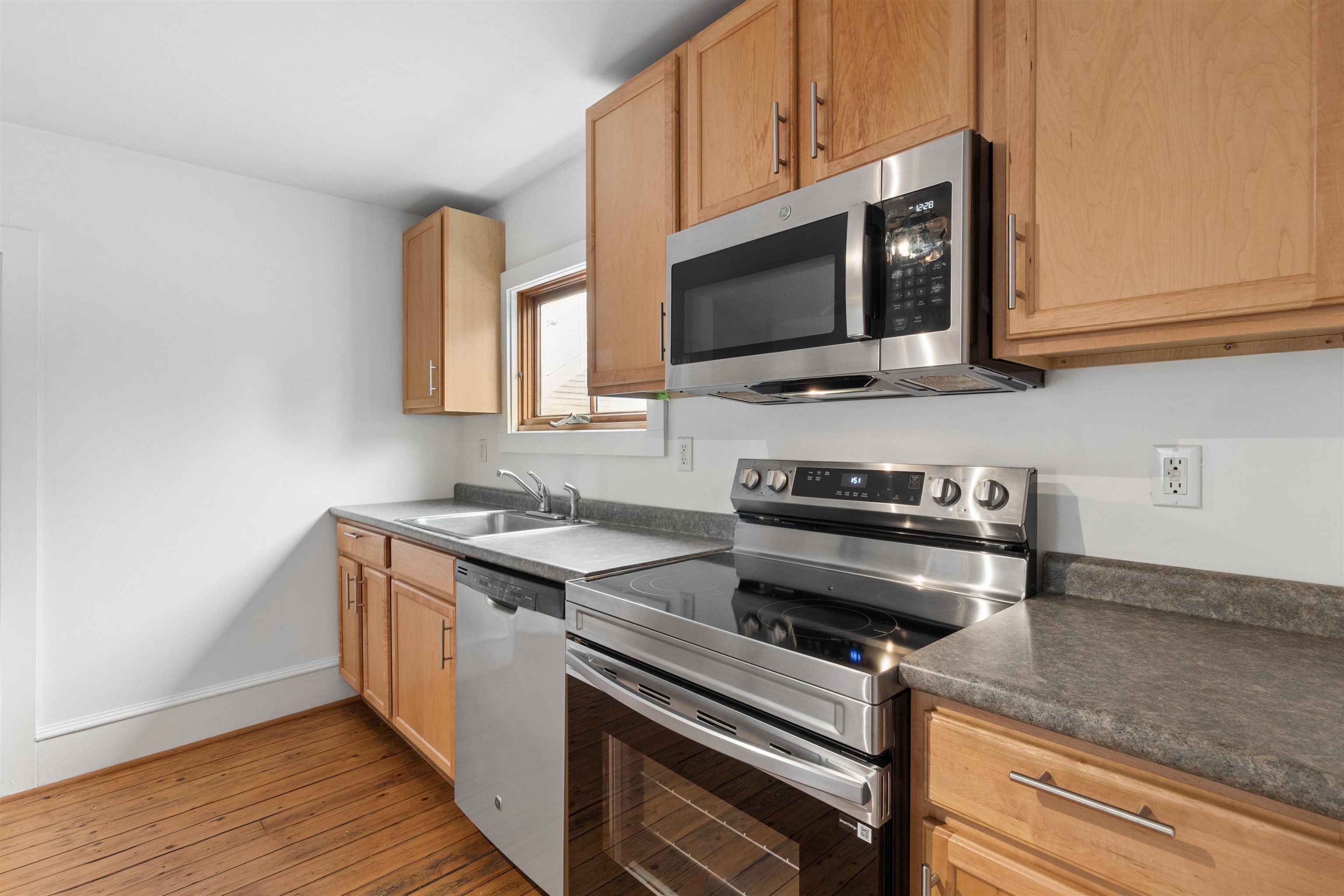 44 Marble Avenue Unit: 4