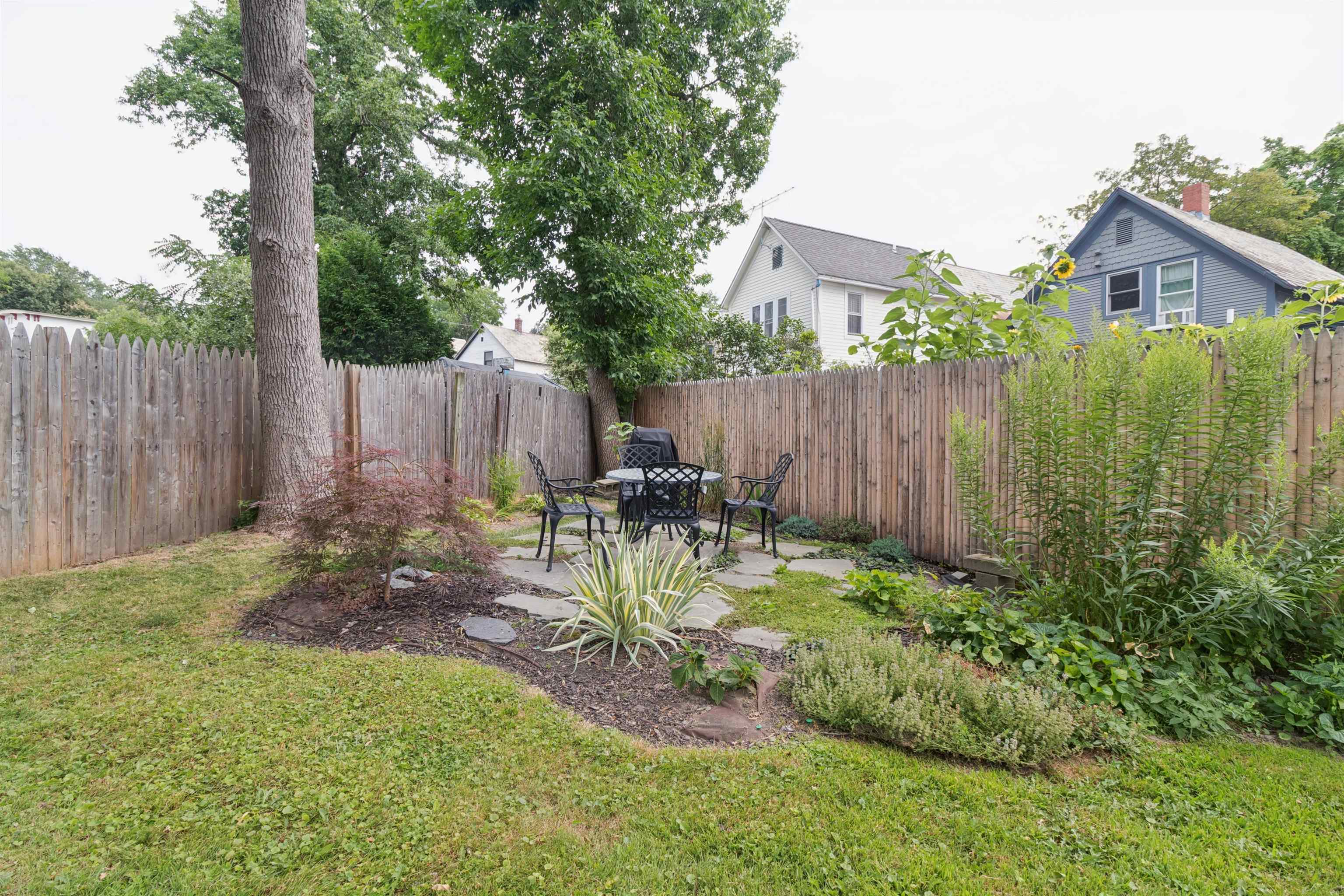 44 Marble Avenue Unit: 4