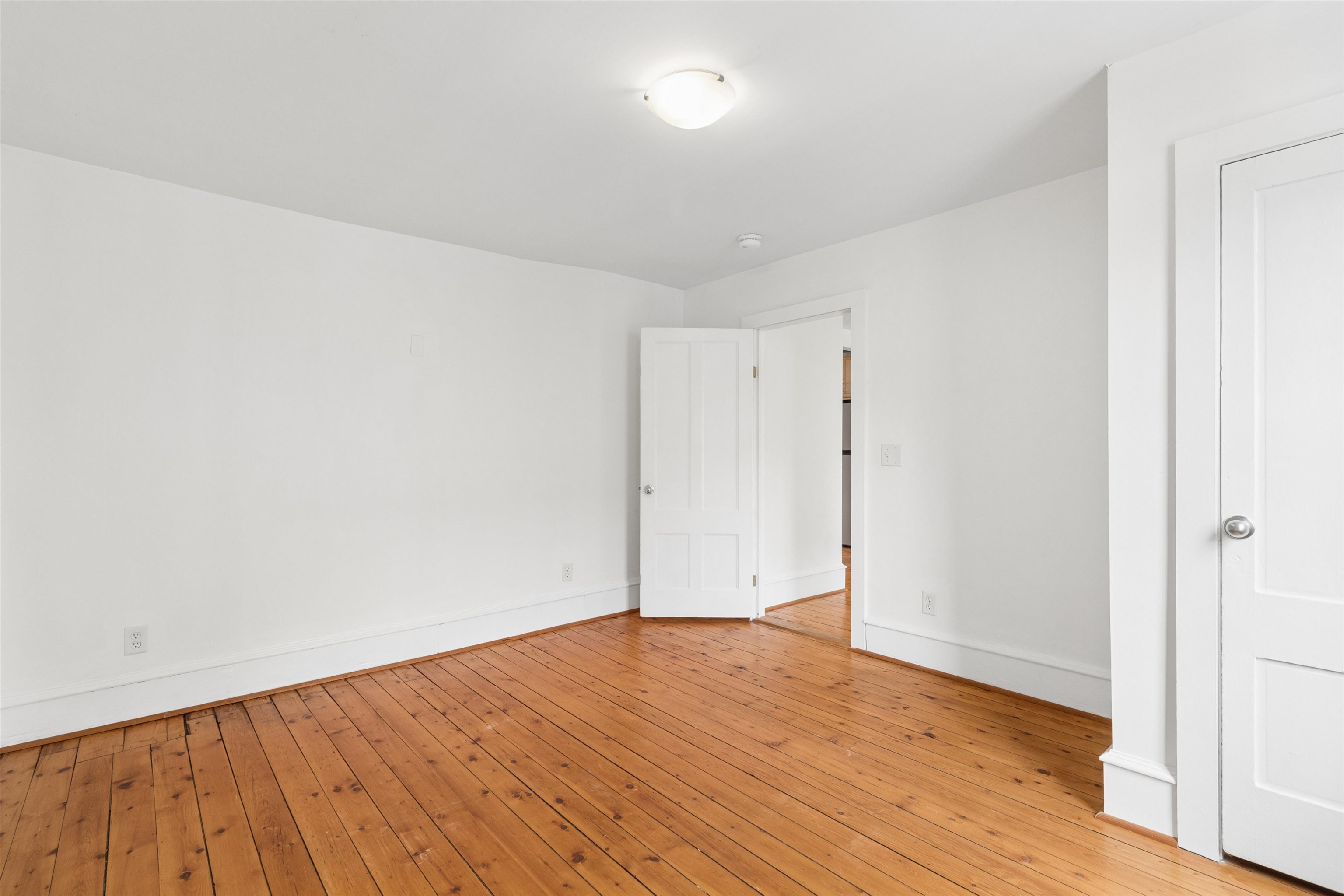 44 Marble Avenue Unit: 4