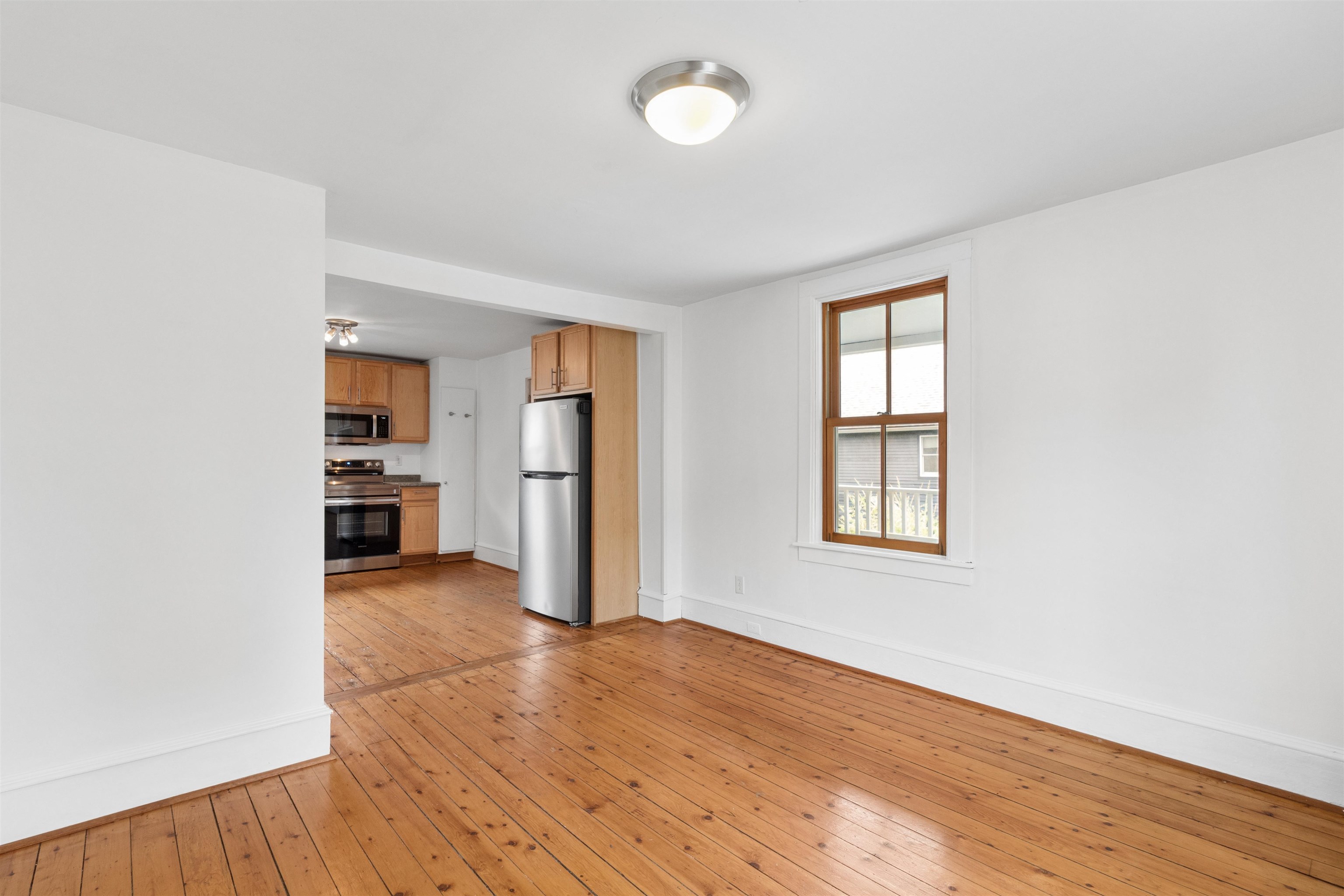 44 Marble Avenue Unit: 4