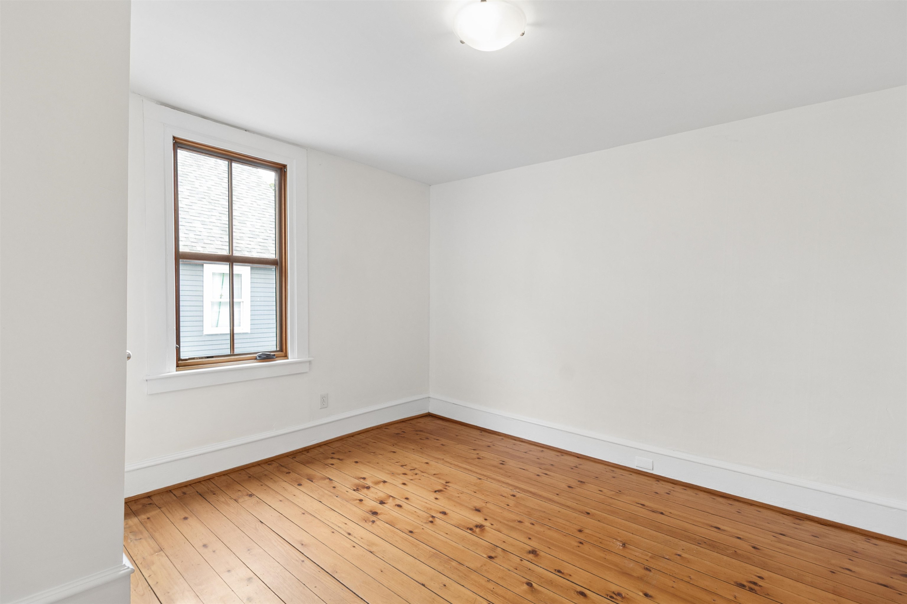 44 Marble Avenue Unit: 4