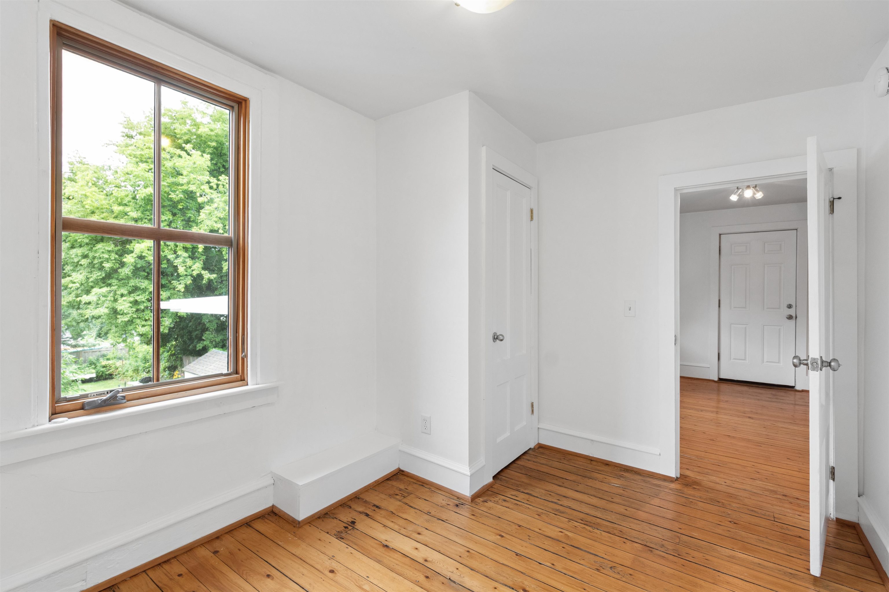 44 Marble Avenue Unit: 4