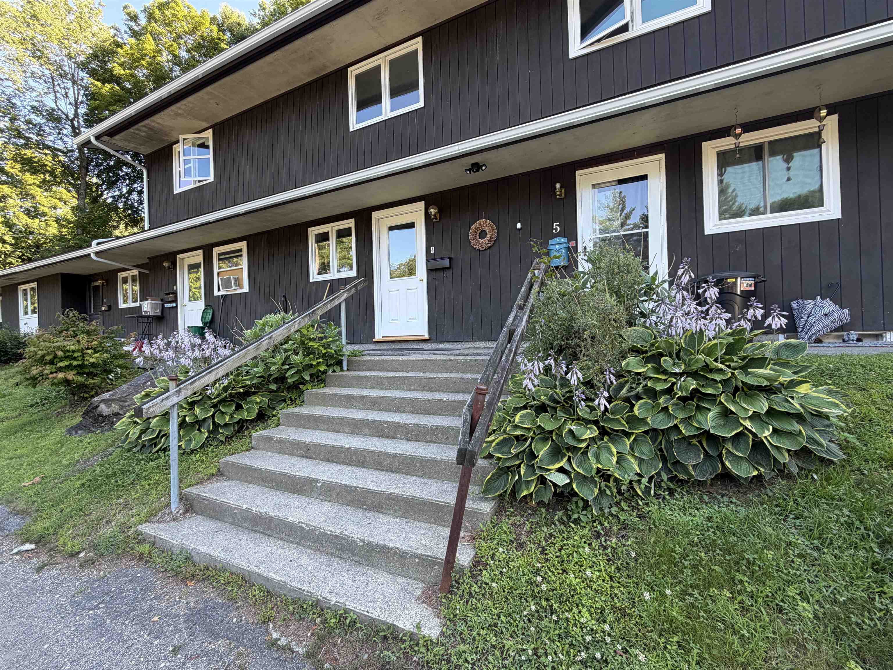 39 Brookside Drive Unit: 4
