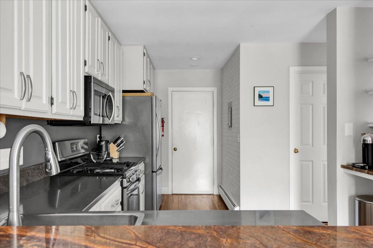 3 Lake Forest Drive