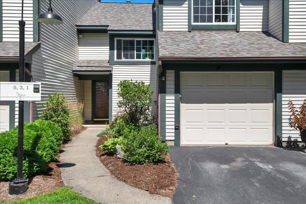 3 Lake Forest Drive