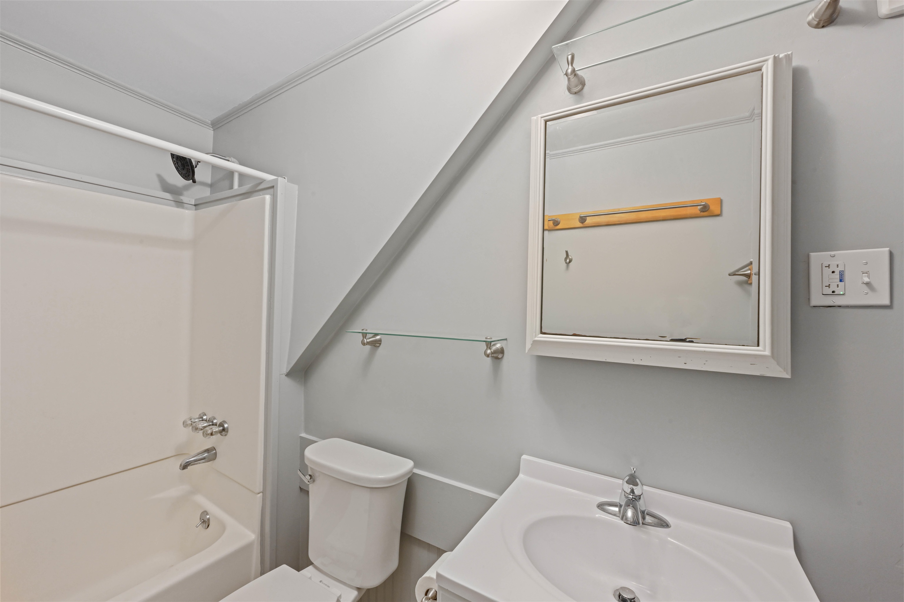 36 Seymour Street Unit: 1