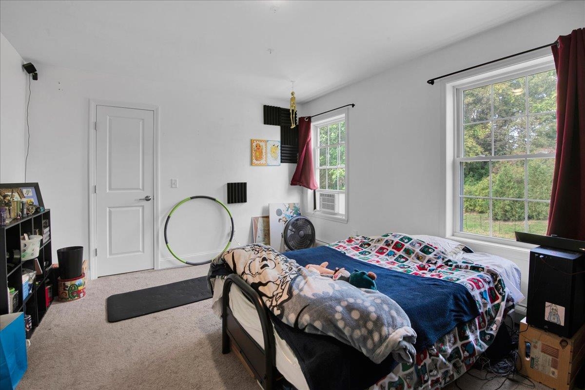 9 Country Commons Unit: B