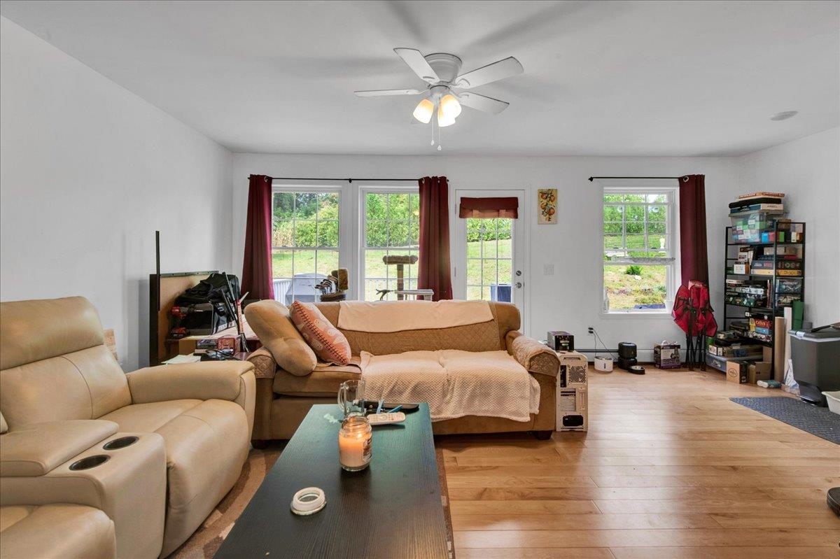 9 Country Commons Unit: B