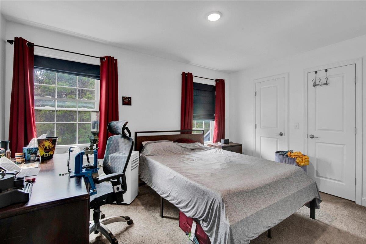 9 Country Commons Unit: B