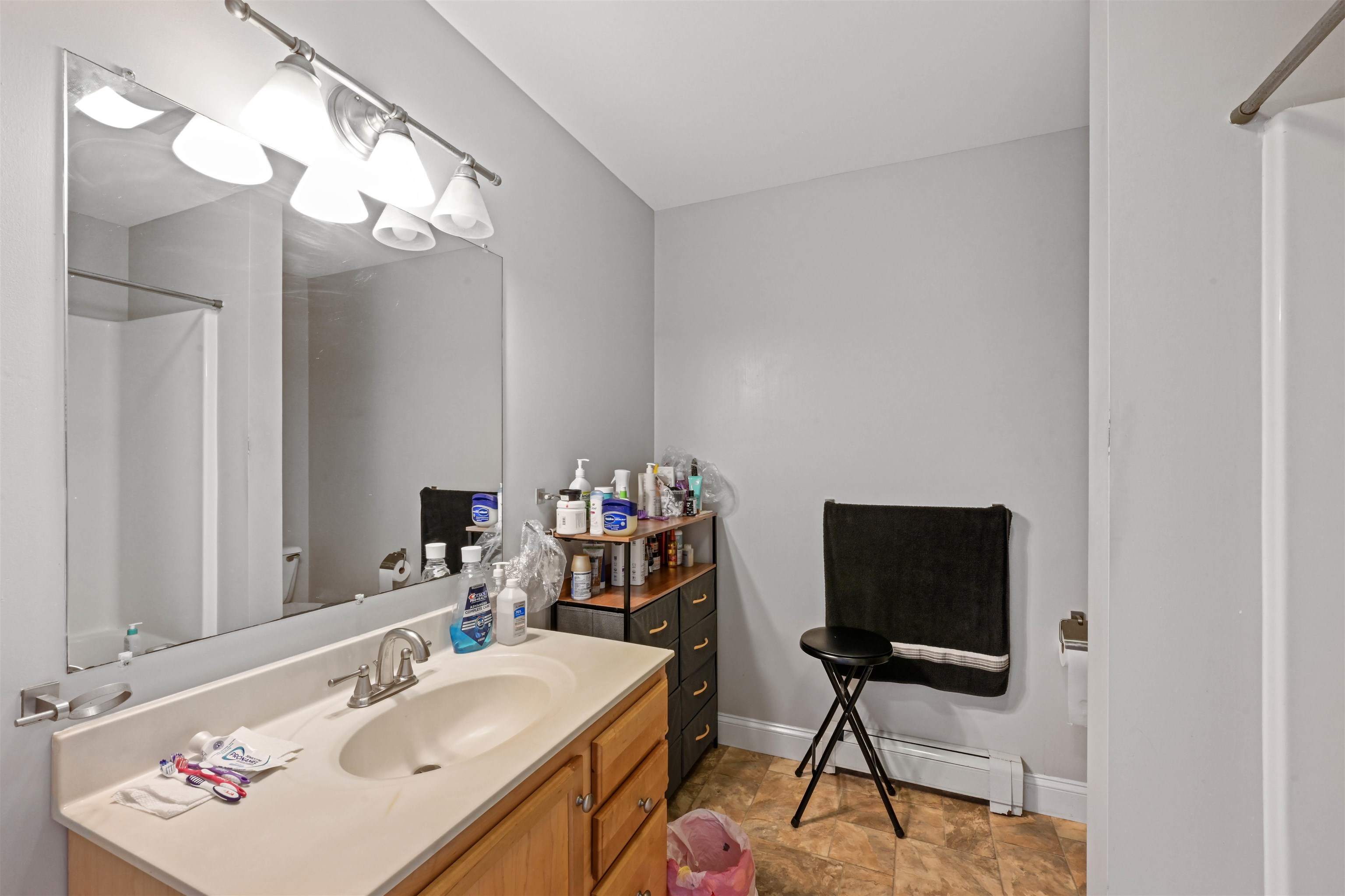 1044 North Avenue Unit: 8