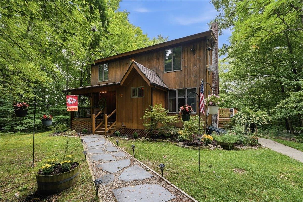 17 Forest Ridge Road