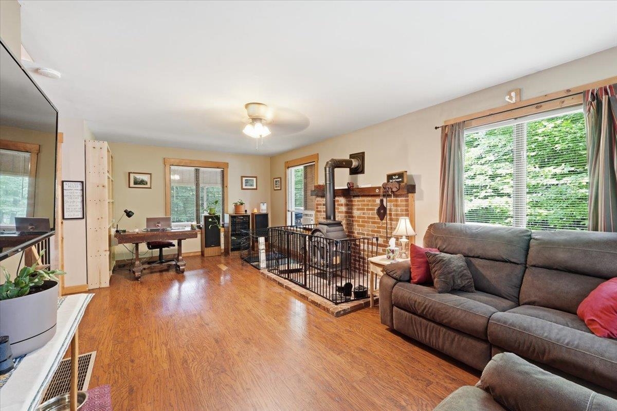 17 Forest Ridge Road