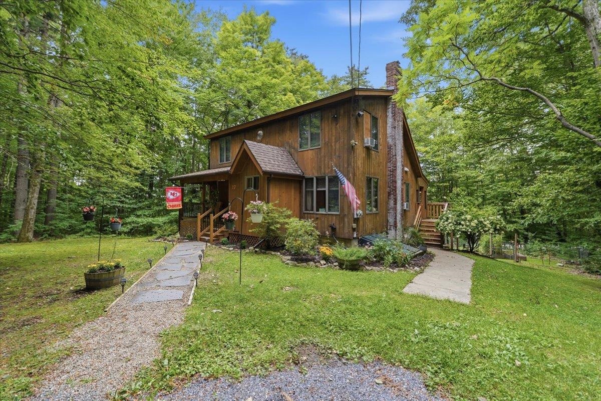 17 Forest Ridge Road