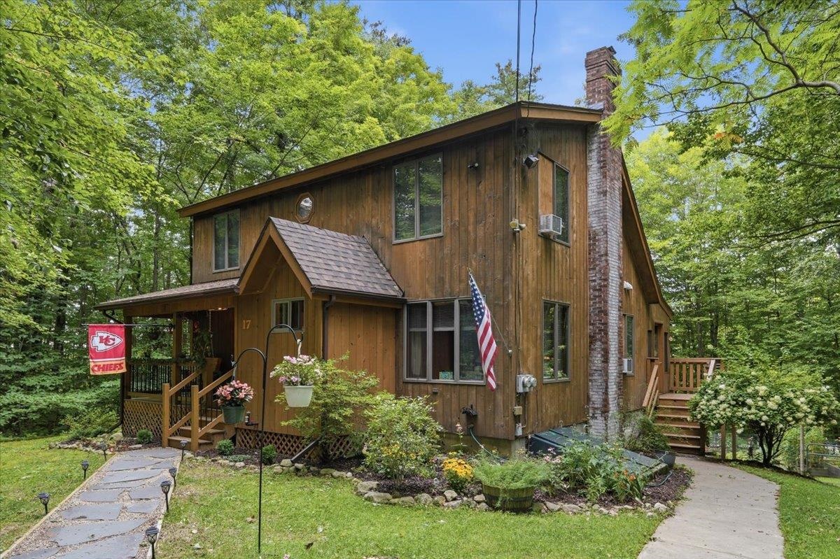 17 Forest Ridge Road