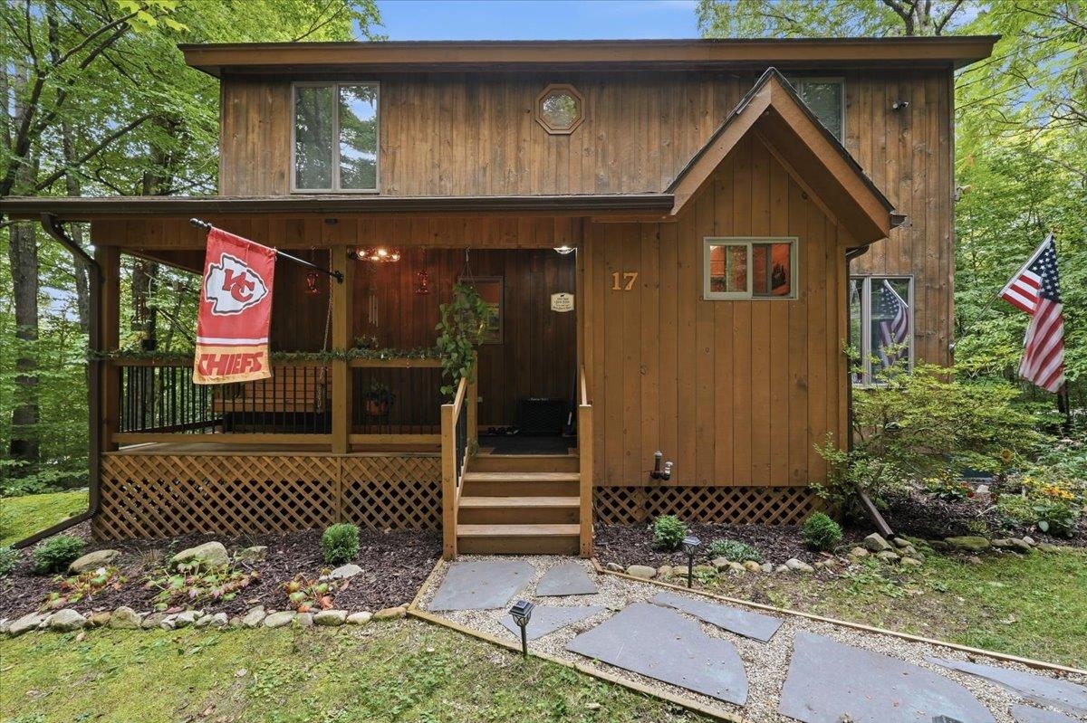 17 Forest Ridge Road
