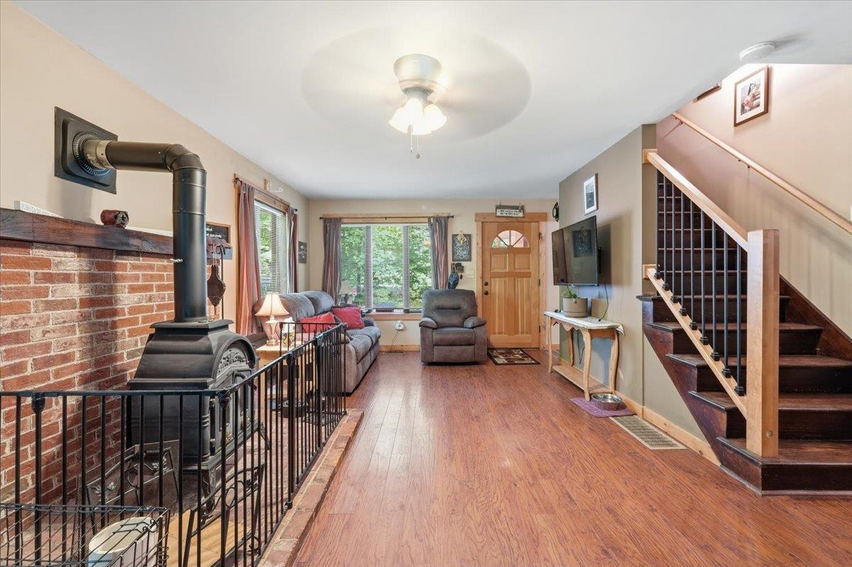 17 Forest Ridge Road