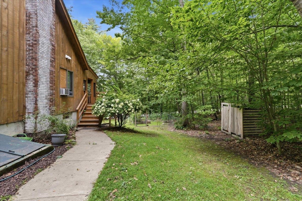 17 Forest Ridge Road