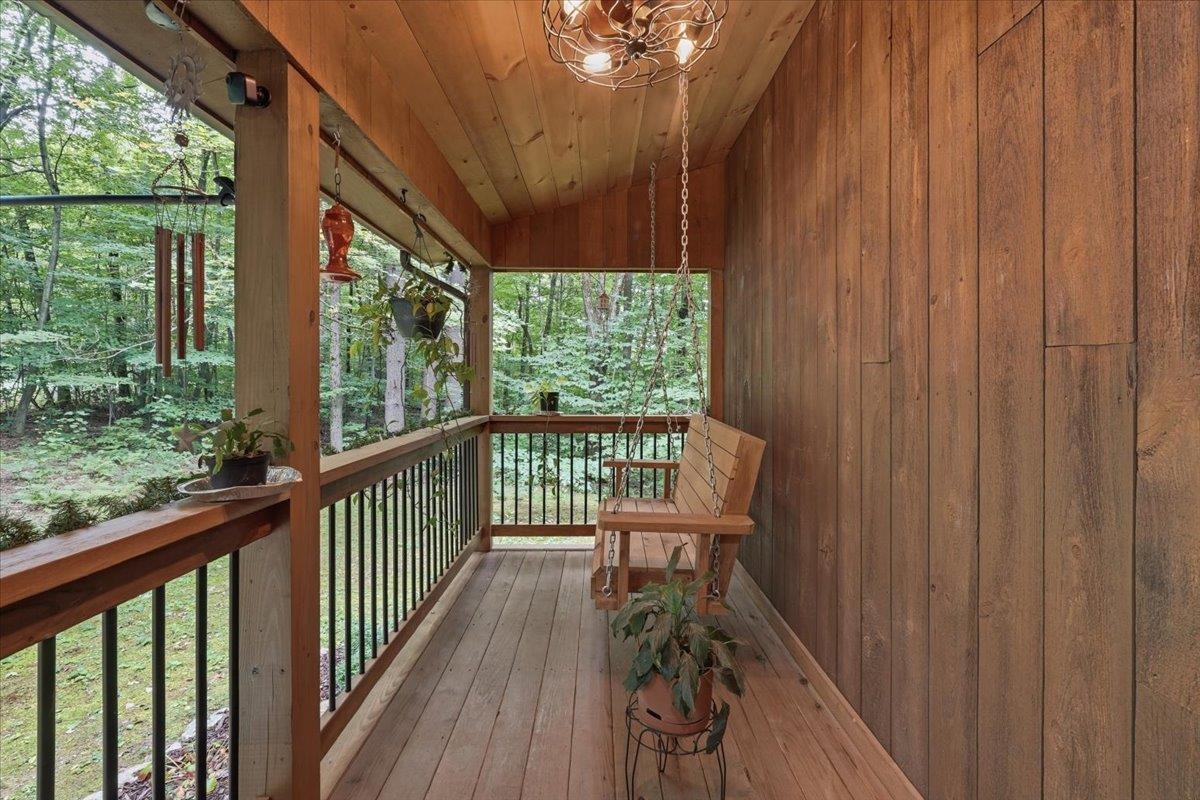 17 Forest Ridge Road