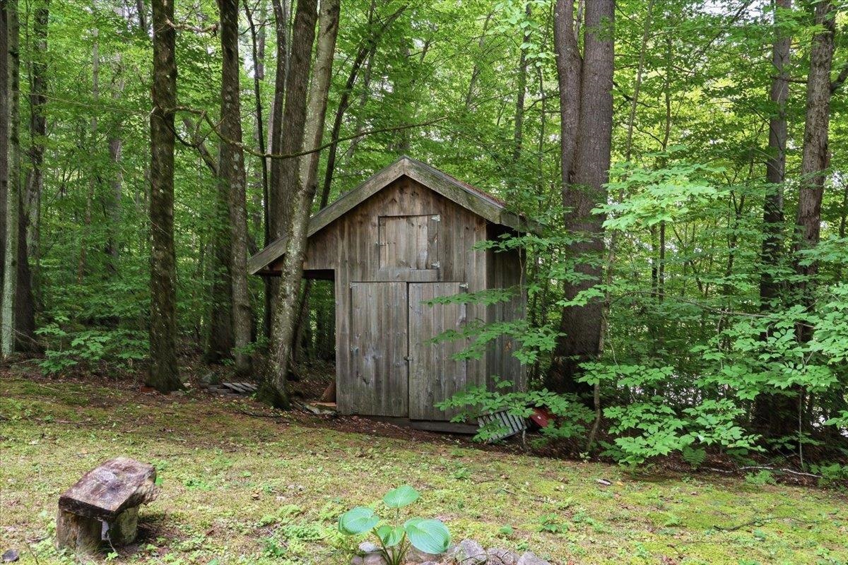 17 Forest Ridge Road
