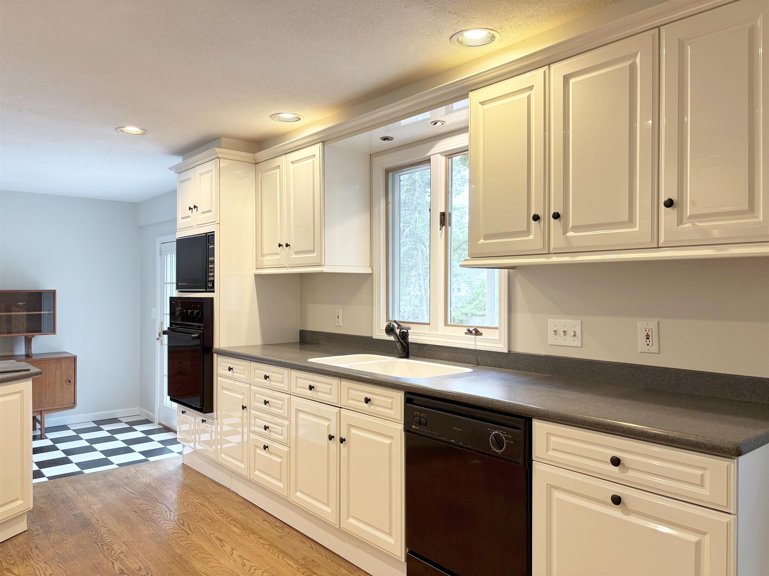 3 Valleyview Drive