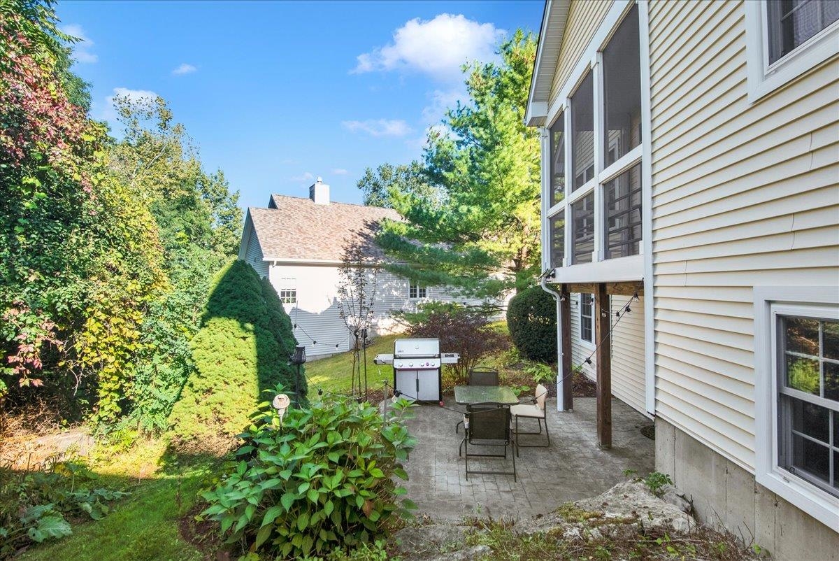 14 Fieldstone Drive