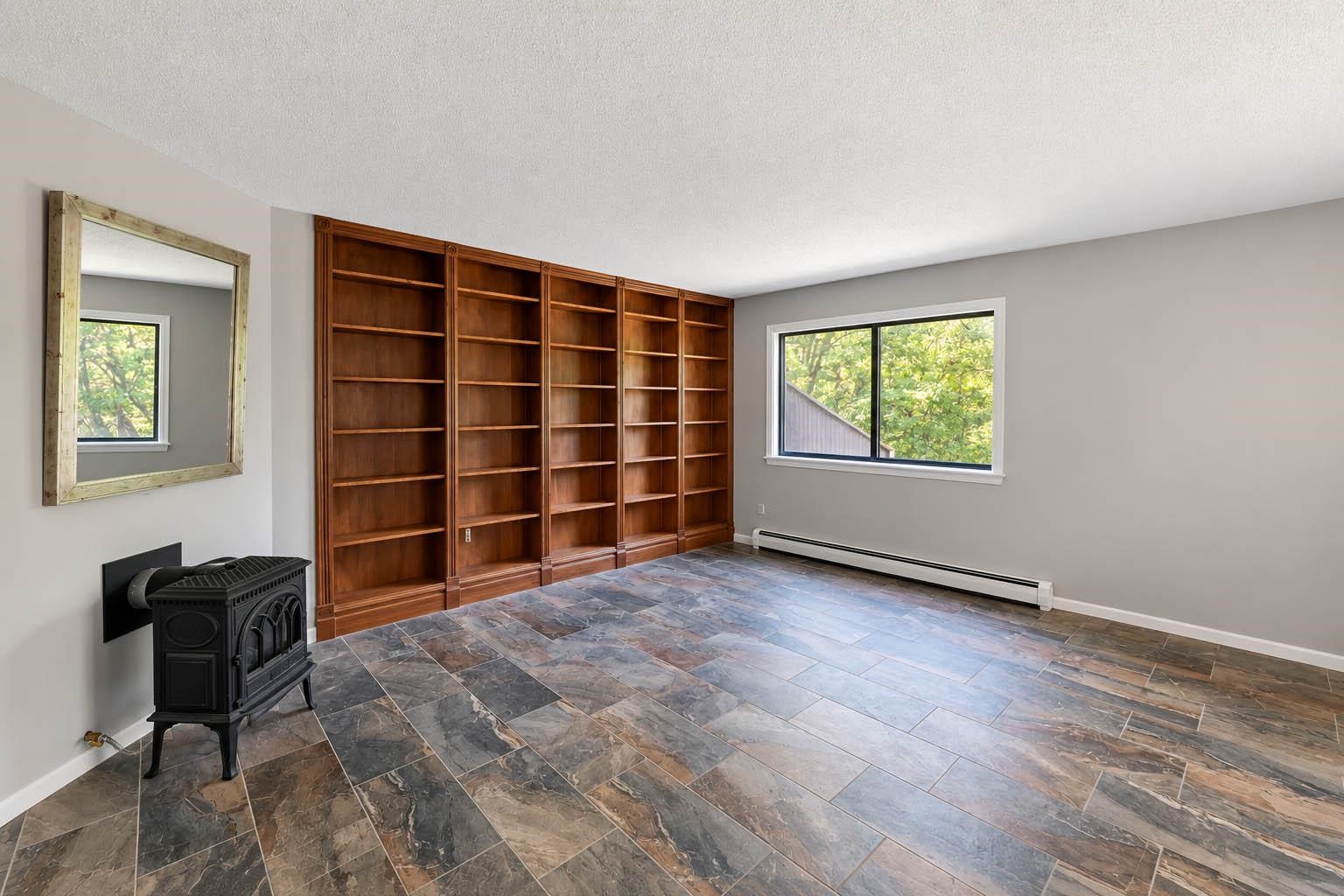 5 Lexington Green Street