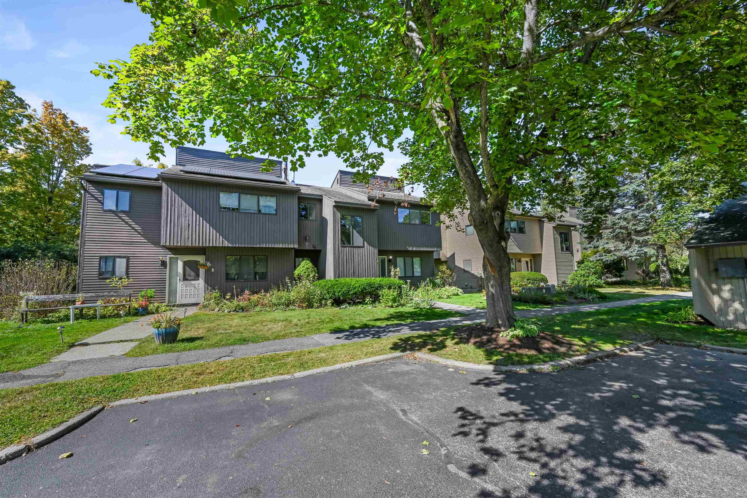 5 Lexington Green Street