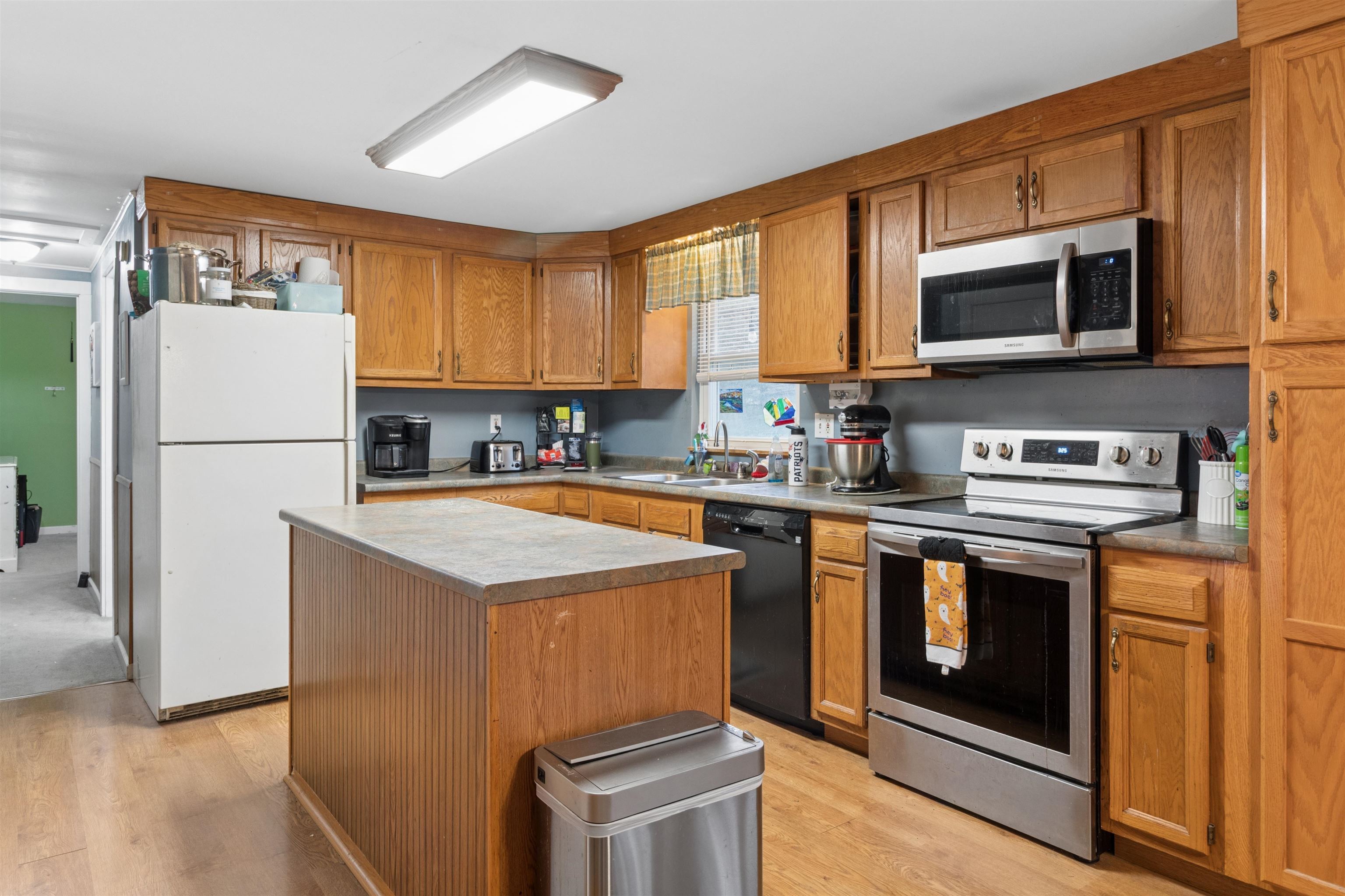373 East Roxbury Road