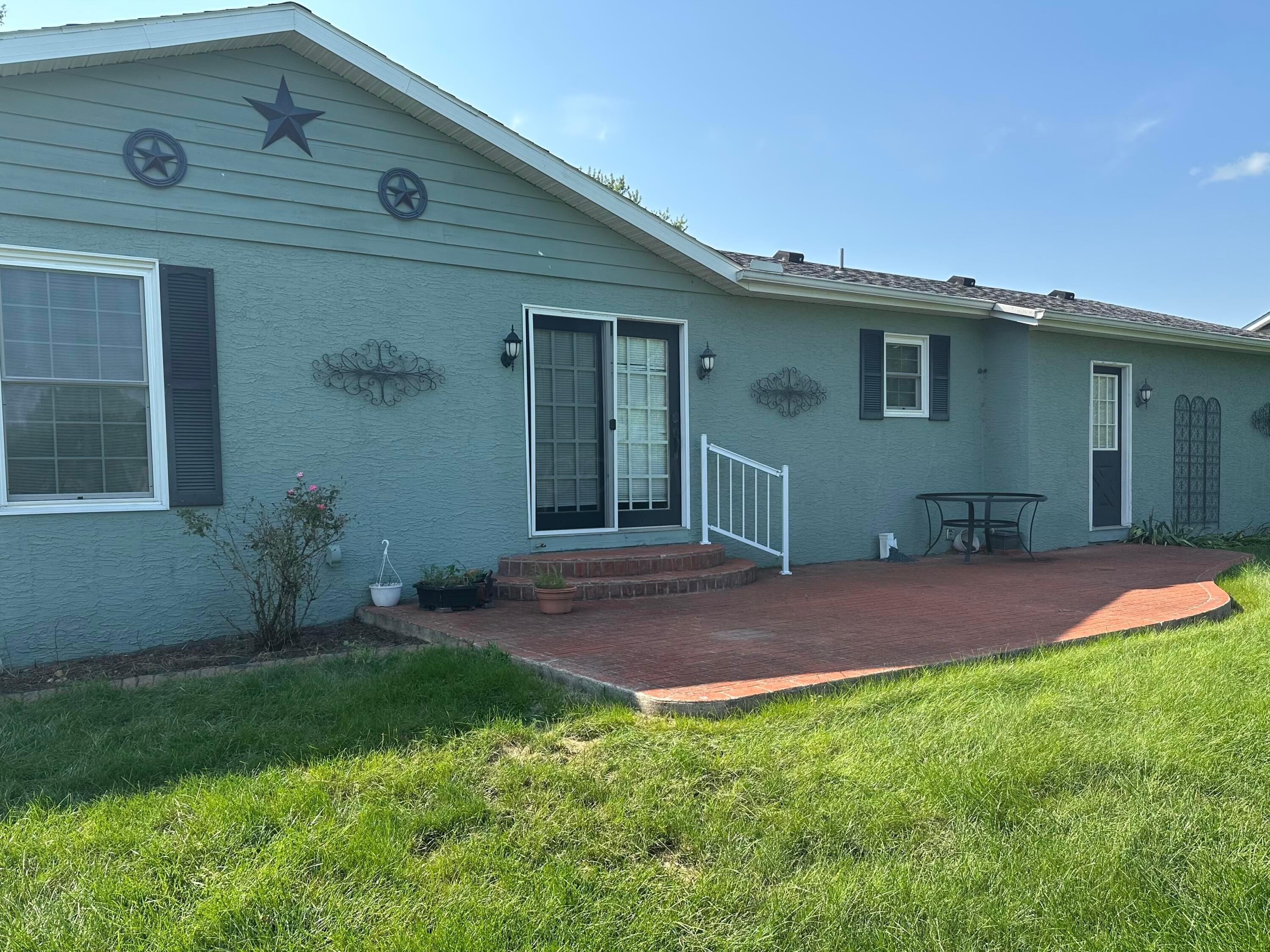 2335 W Choctaw Drive