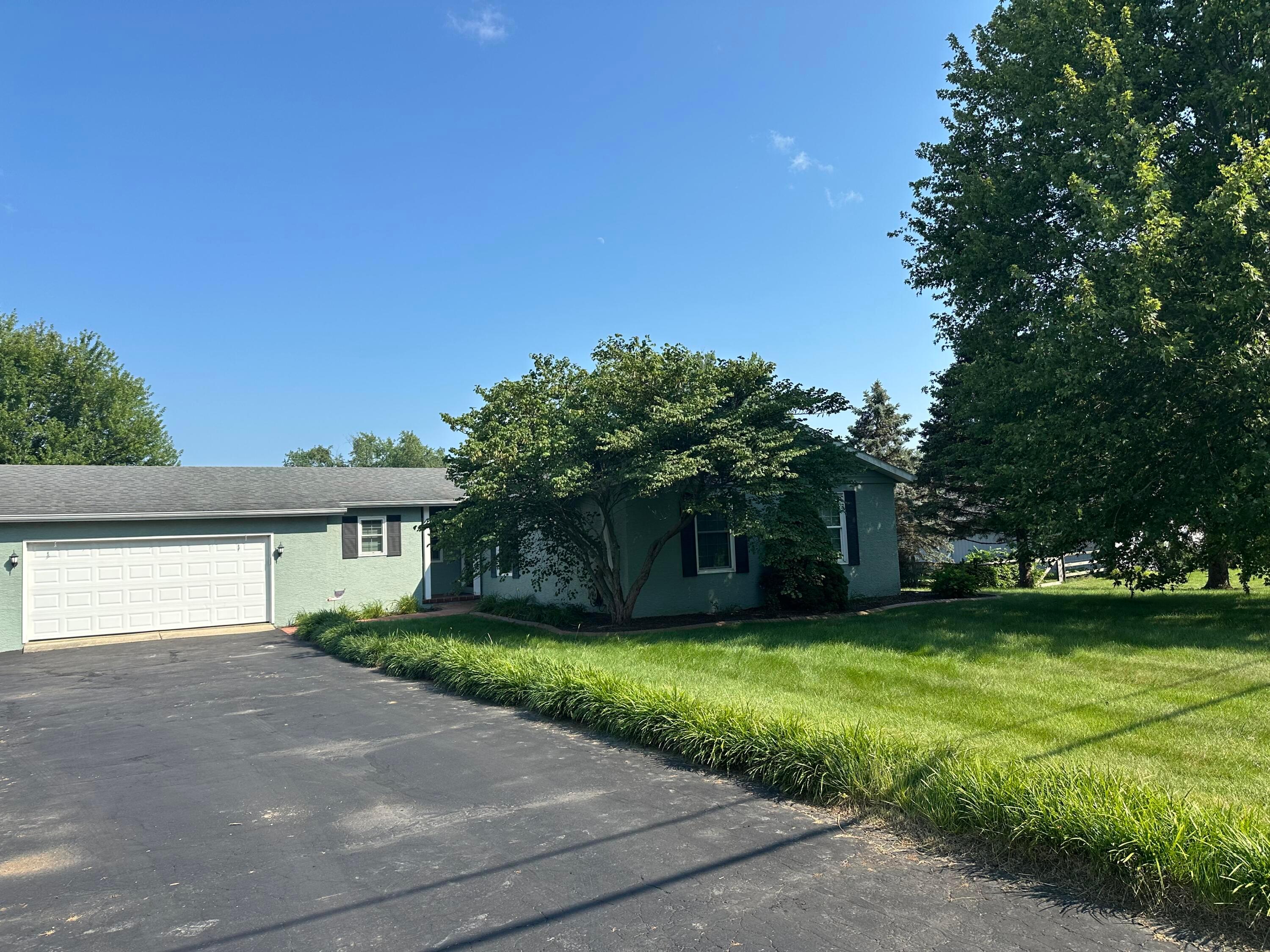 2335 W Choctaw Drive