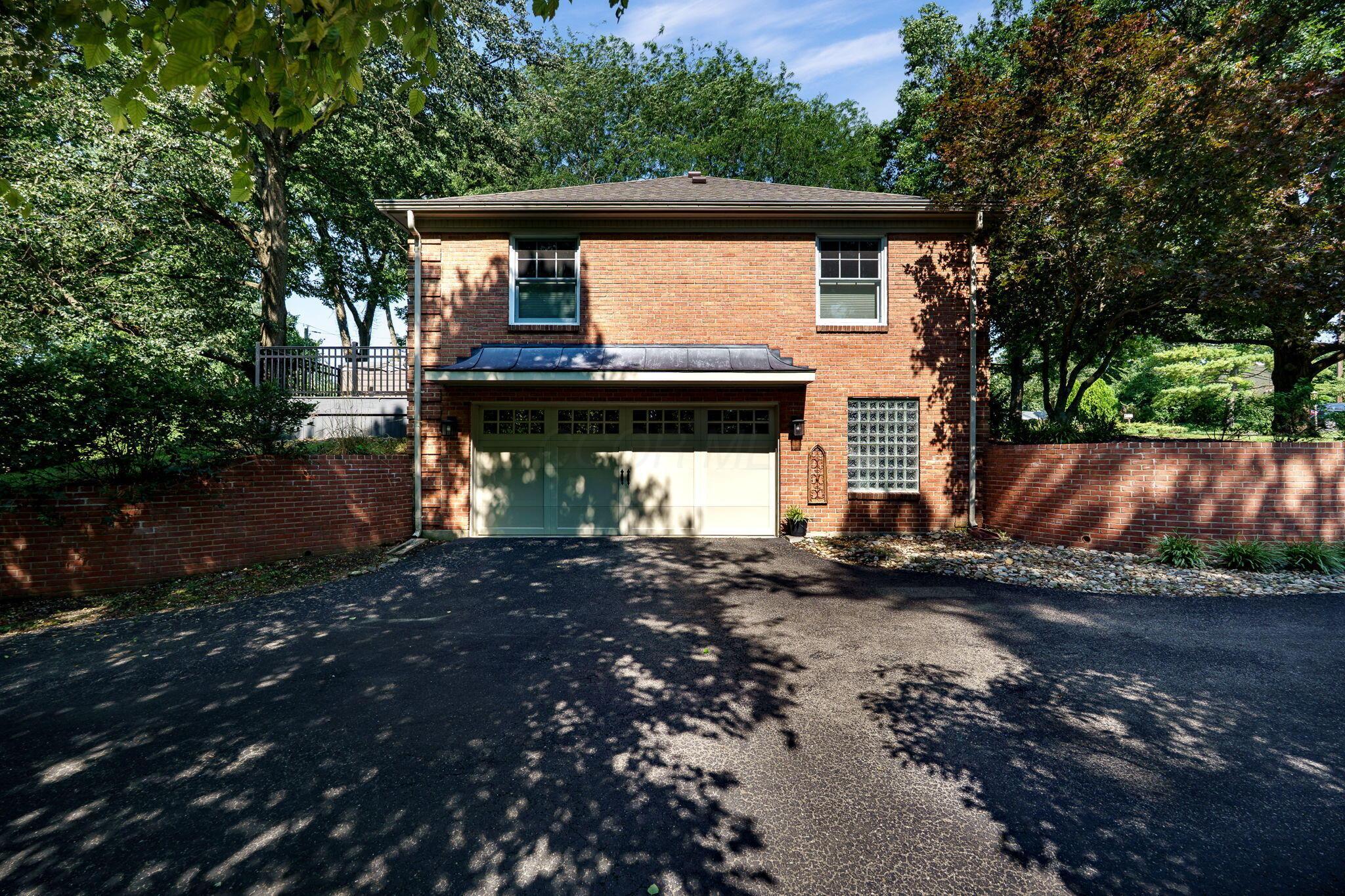 5846 Folkestone Drive