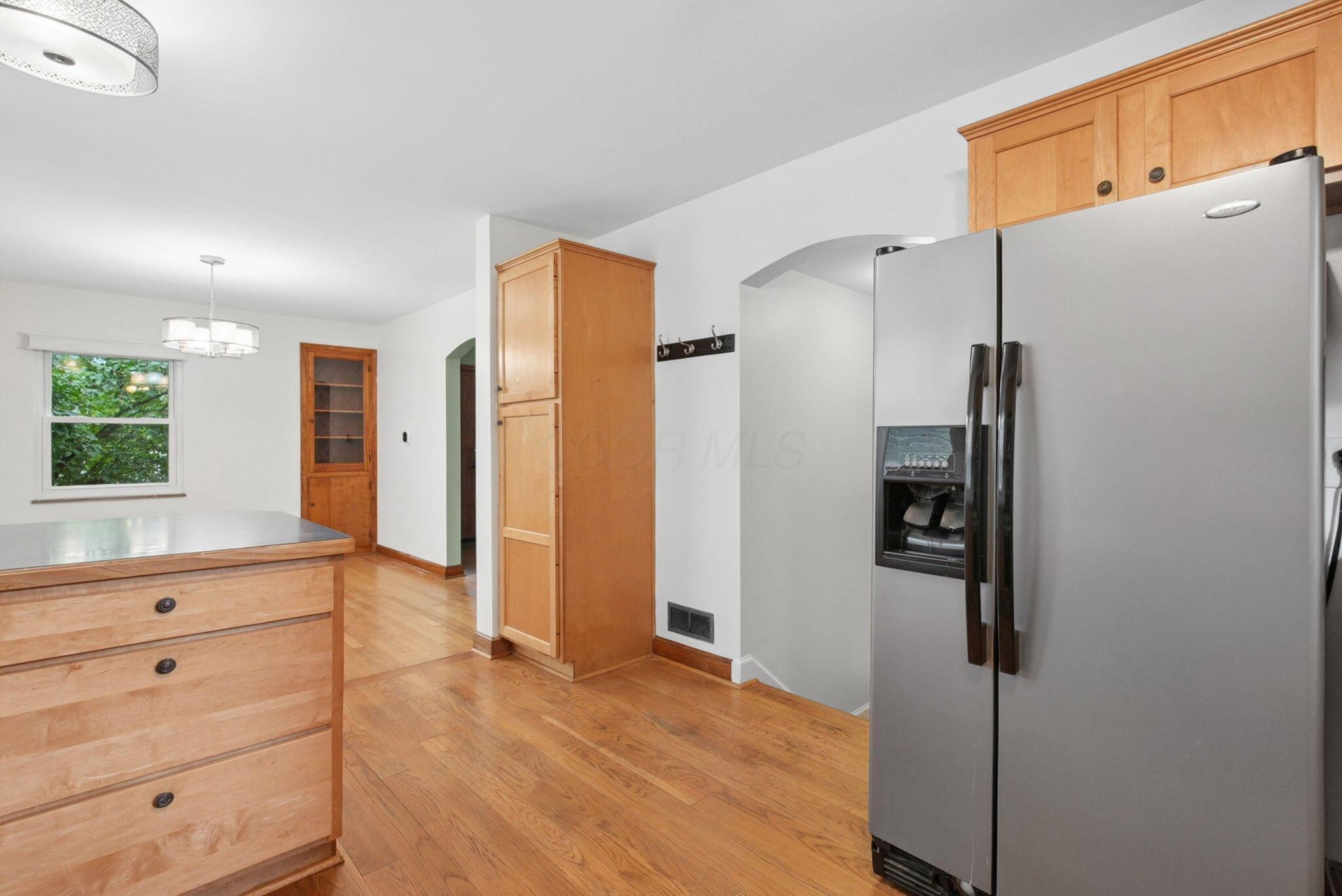 296 E Beaumont Road