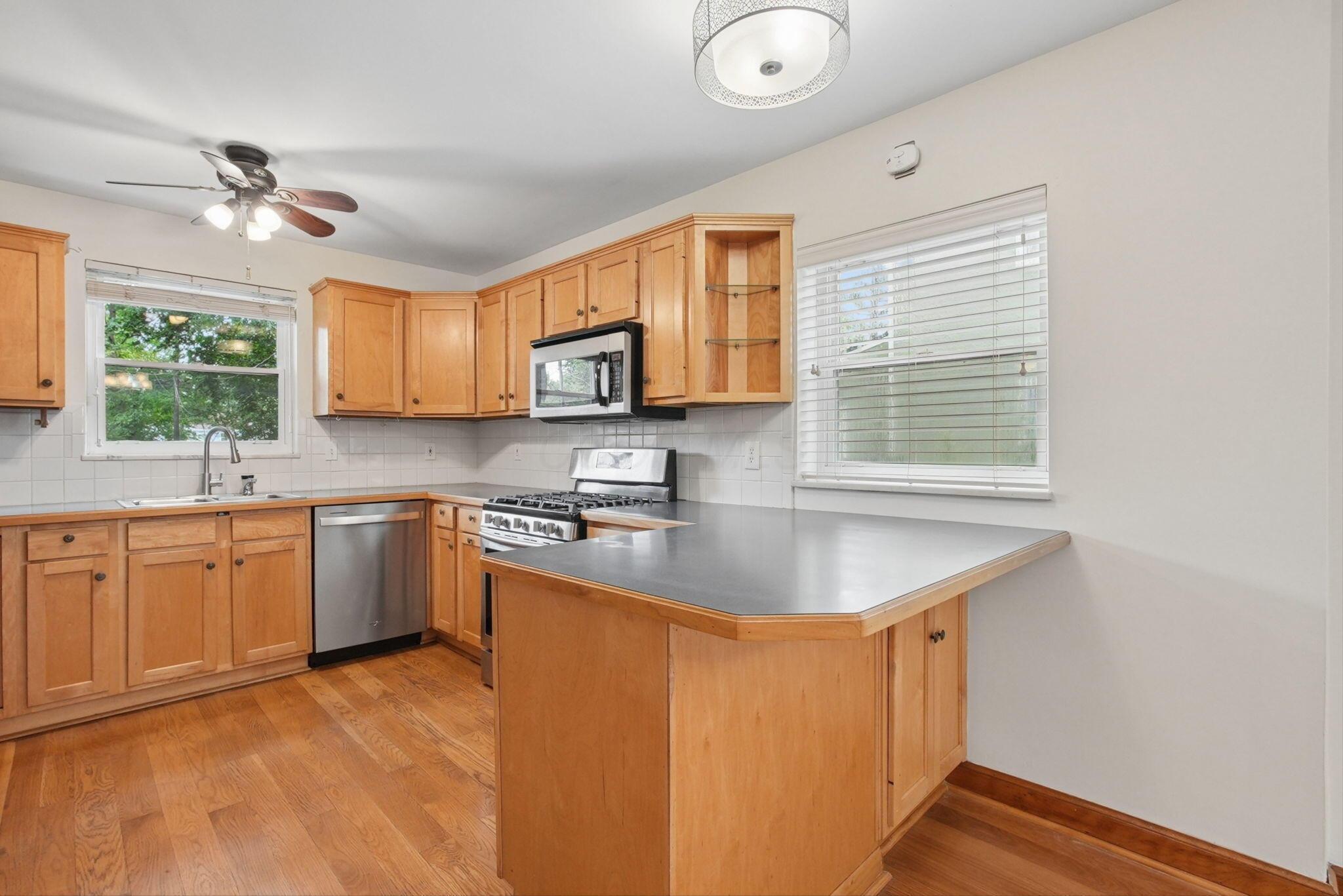 296 E Beaumont Road